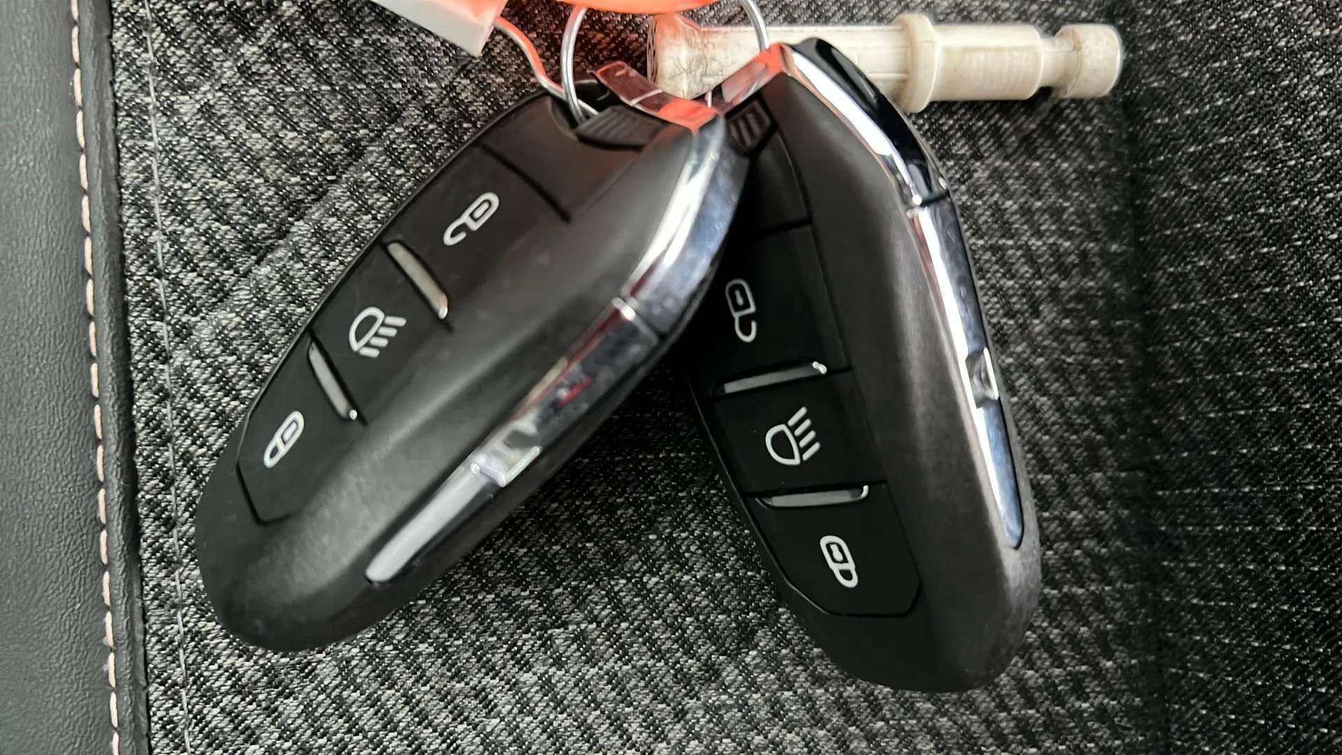 2024 PEUGEOT 2008 2024 PEUGEOT 2008