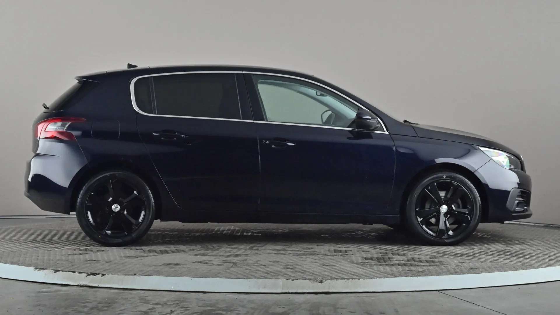 A 2018 PEUGEOT 308 1.2 PureTech 130 Allure A 2018 PEUGEOT 308 1.2 PureTech 130 Allure