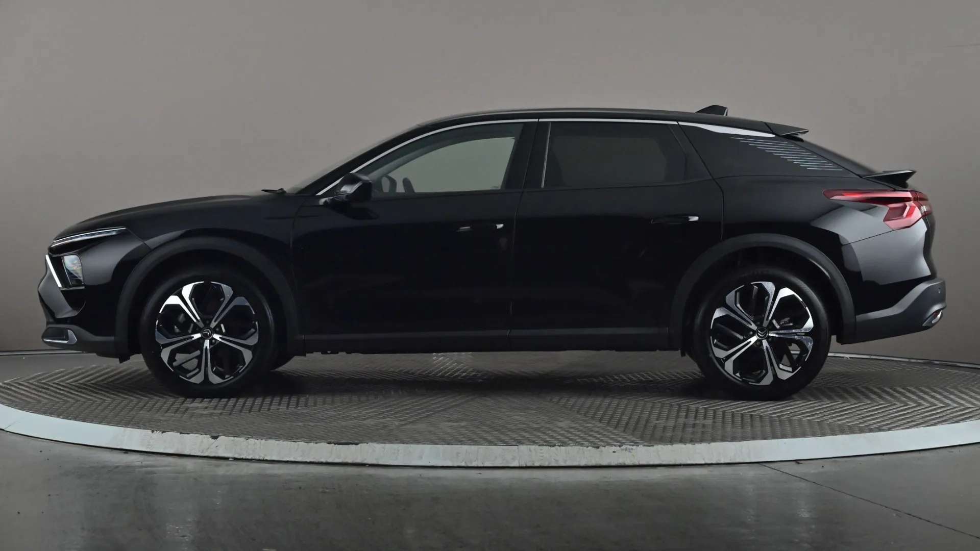 A 2024 CITROEN C5 X 1.2 PureTech 130 Max EAT8 A 2024 CITROEN C5 X 1.2 PureTech 130 Max EAT8