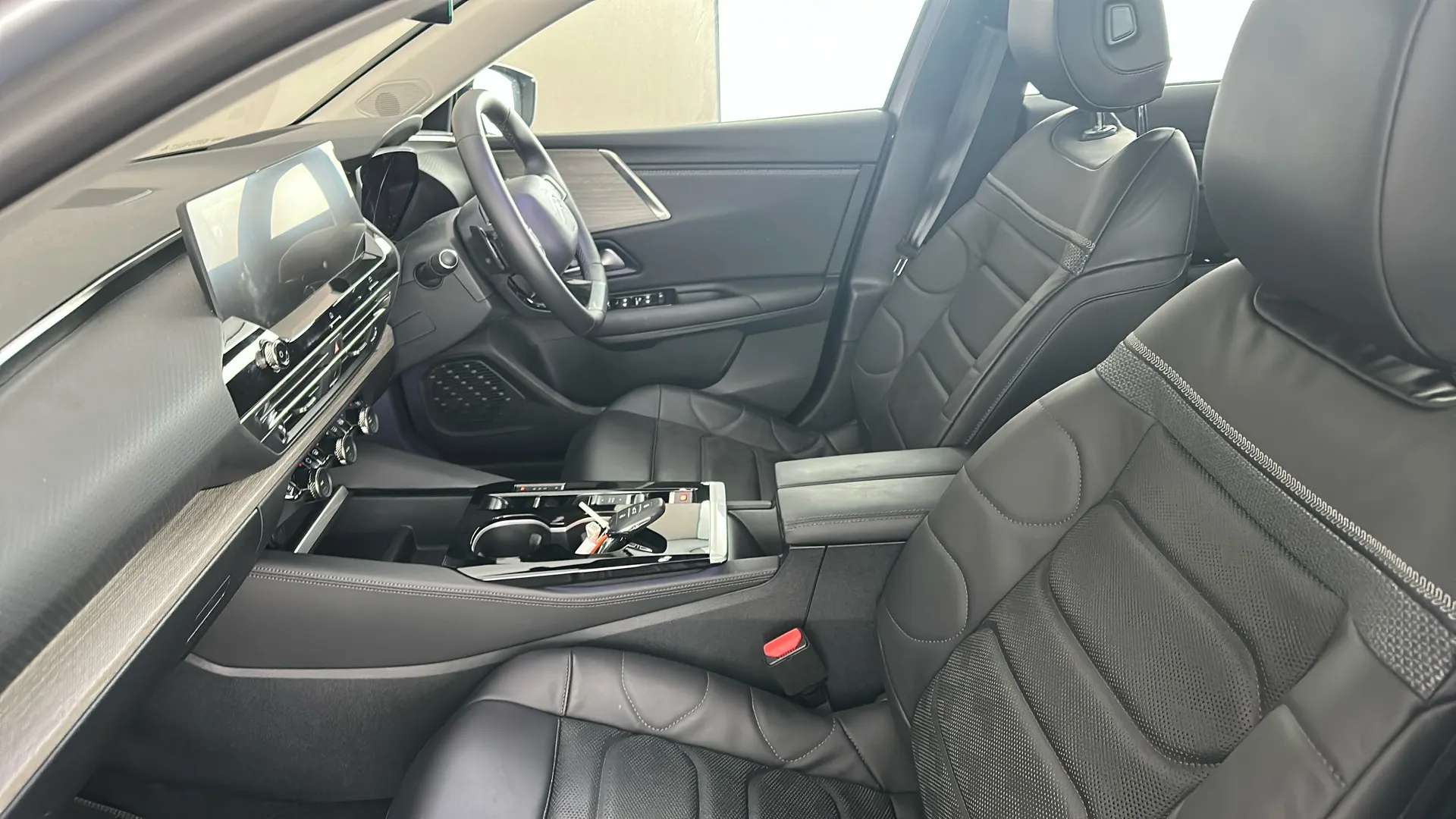 2025 CITROEN C5 X 2025 CITROEN C5 X