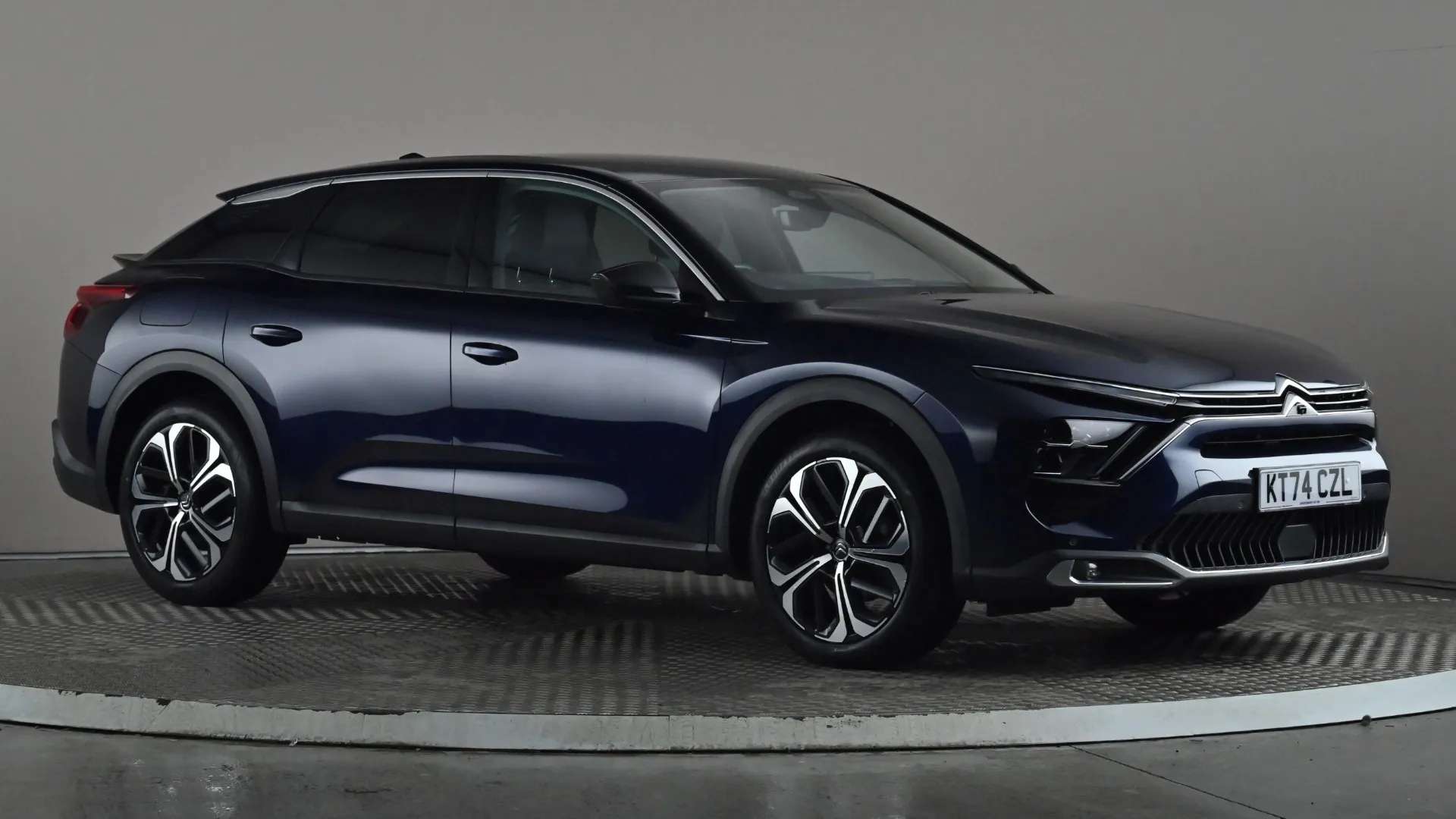 A 2024 CITROEN C5 X 1.2 PureTech 130 Max EAT8 A 2024 CITROEN C5 X 1.2 PureTech 130 Max EAT8