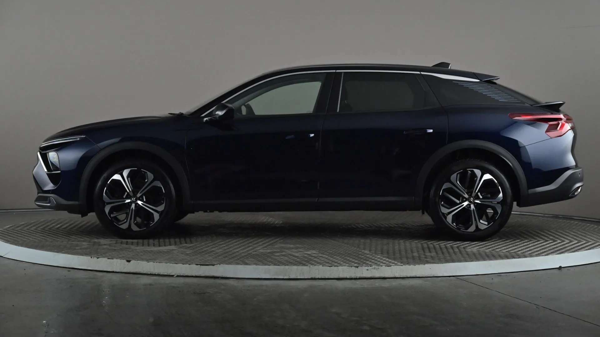 A 2024 CITROEN C5 X 1.2 PureTech 130 Max EAT8 A 2024 CITROEN C5 X 1.2 PureTech 130 Max EAT8