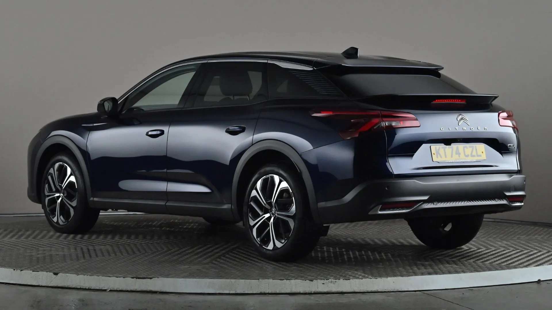 A 2024 CITROEN C5 X 1.2 PureTech 130 Max EAT8 A 2024 CITROEN C5 X 1.2 PureTech 130 Max EAT8