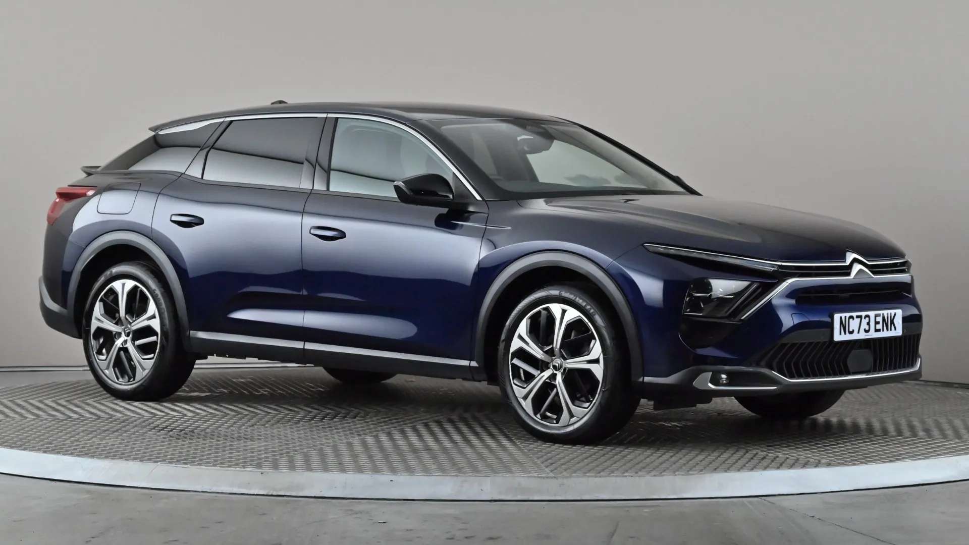 A 2024 CITROEN C5 X 1.2 PureTech 130 You EAT8 A 2024 CITROEN C5 X 1.2 PureTech 130 You EAT8