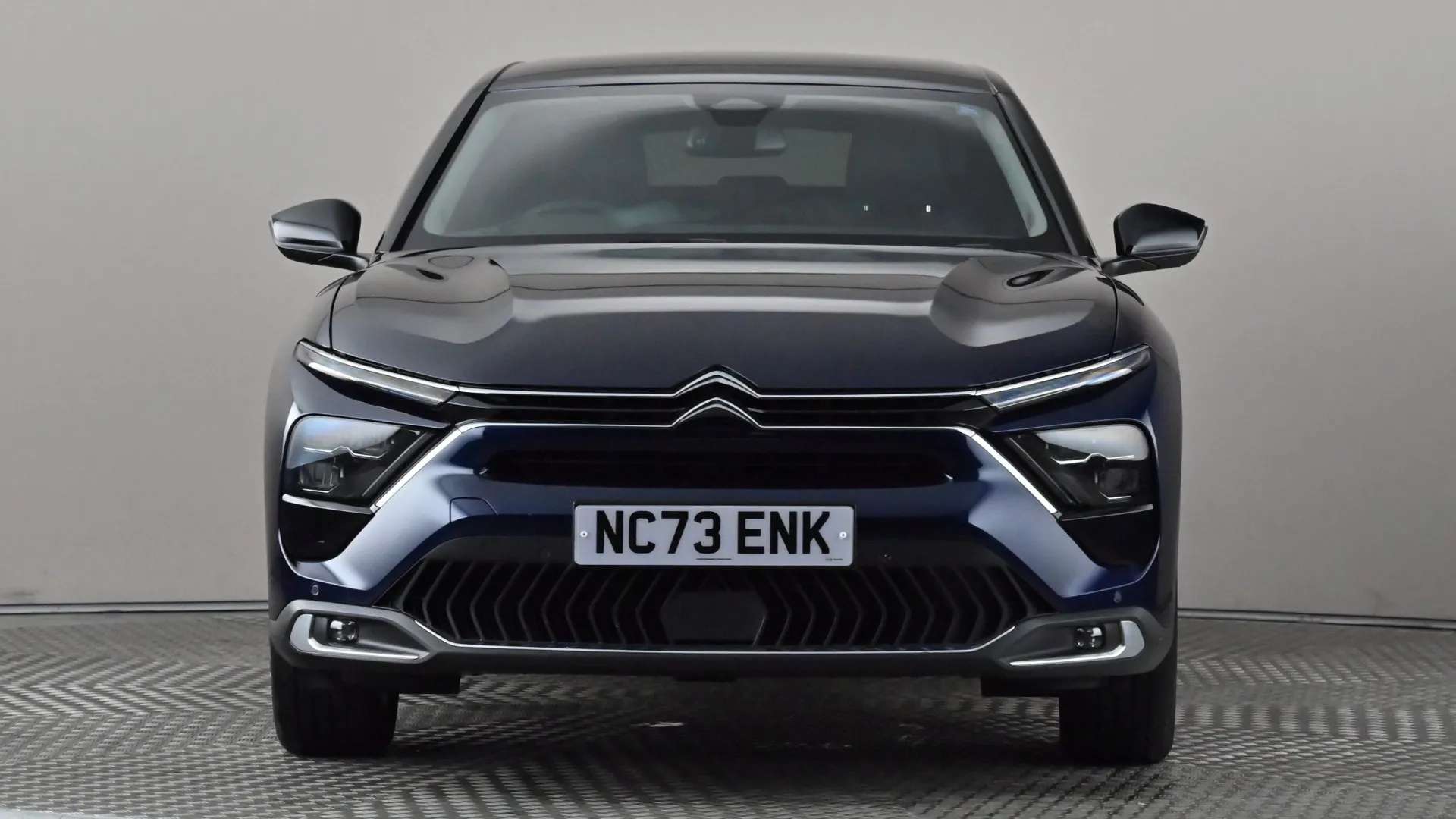 A 2024 CITROEN C5 X 1.2 PureTech 130 You EAT8 A 2024 CITROEN C5 X 1.2 PureTech 130 You EAT8