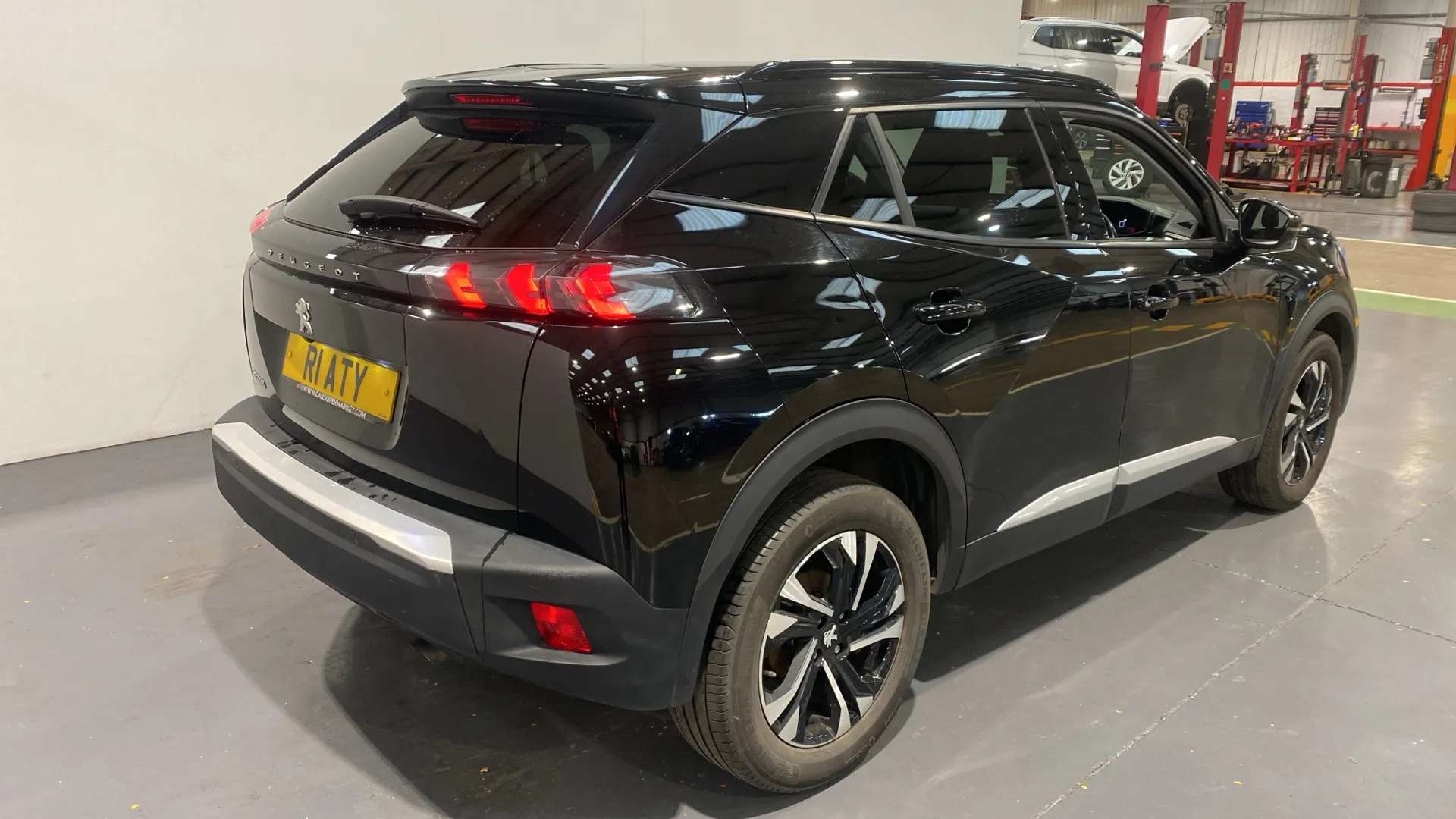 A 2021 PEUGEOT 2008 1.2 PureTech Allure Premium A 2021 PEUGEOT 2008 1.2 PureTech Allure Premium