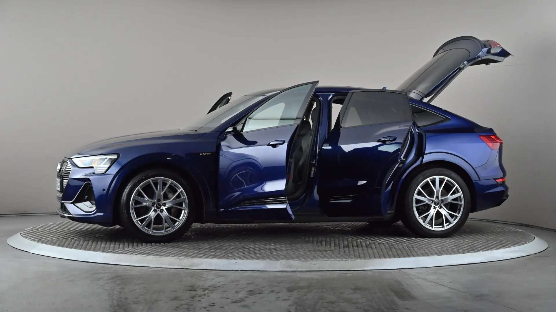 2020 AUDI E-TRON 2020 AUDI E-TRON