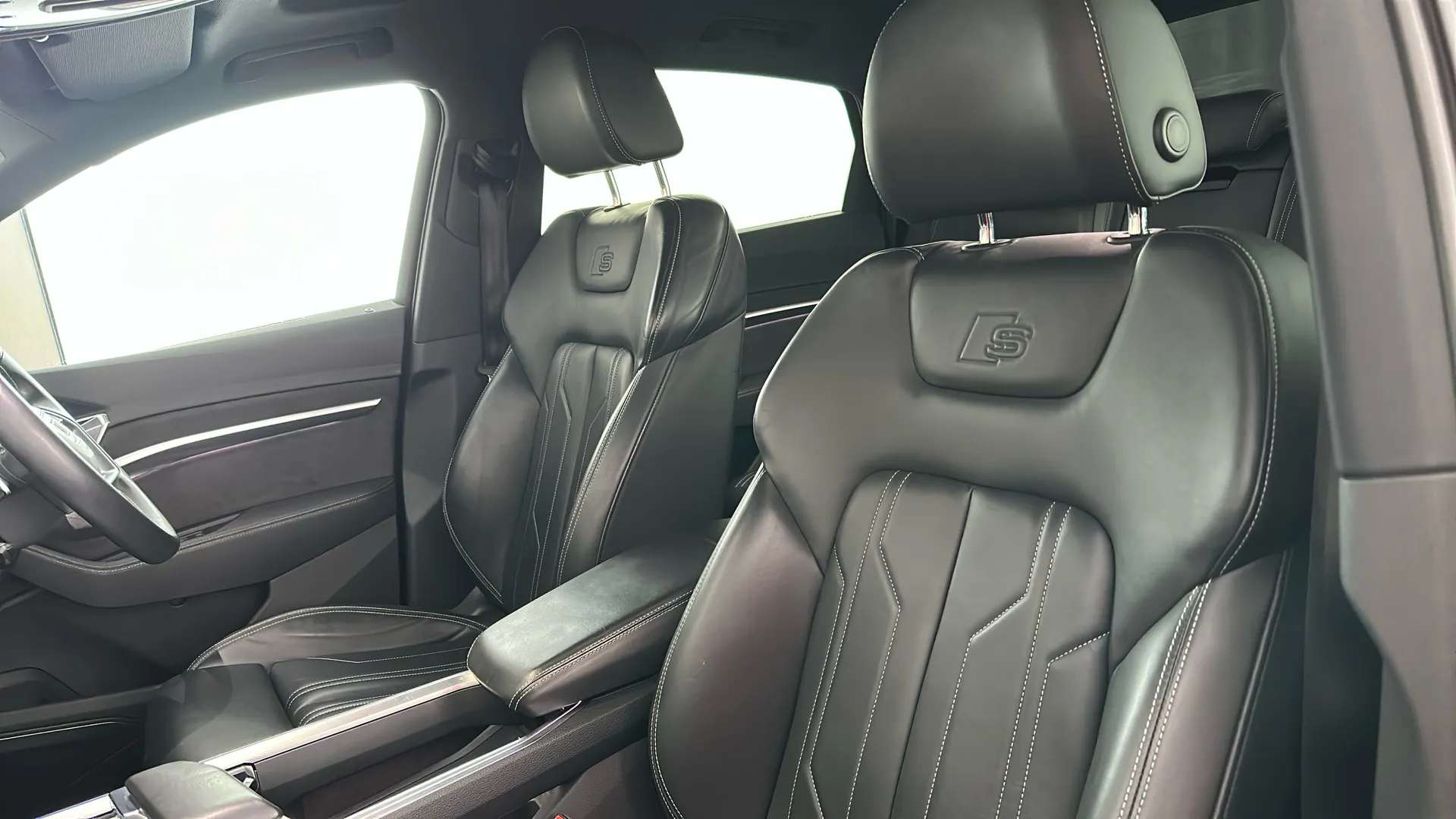 2020 AUDI E-TRON 2020 AUDI E-TRON