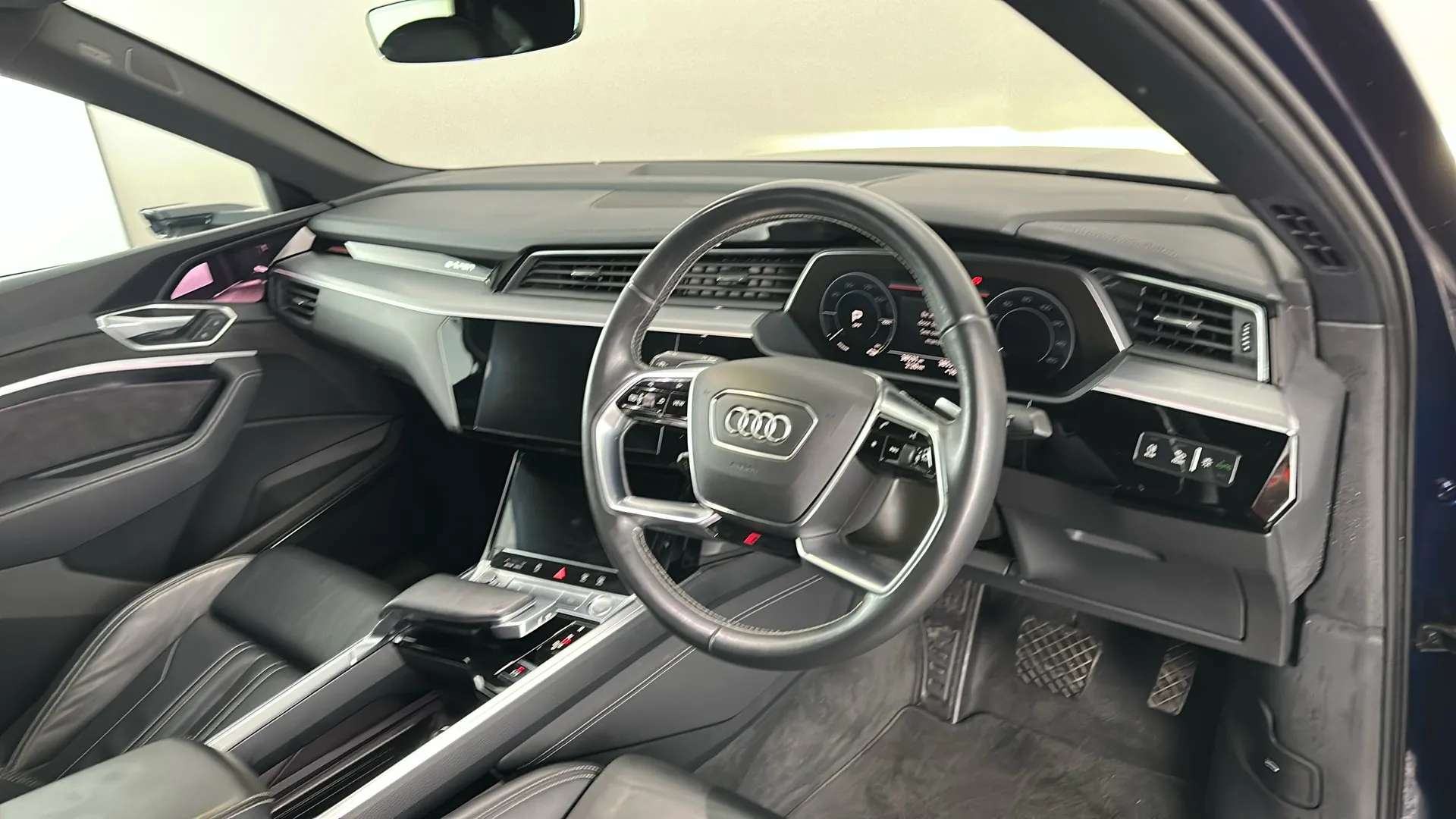 2020 AUDI E-TRON 2020 AUDI E-TRON