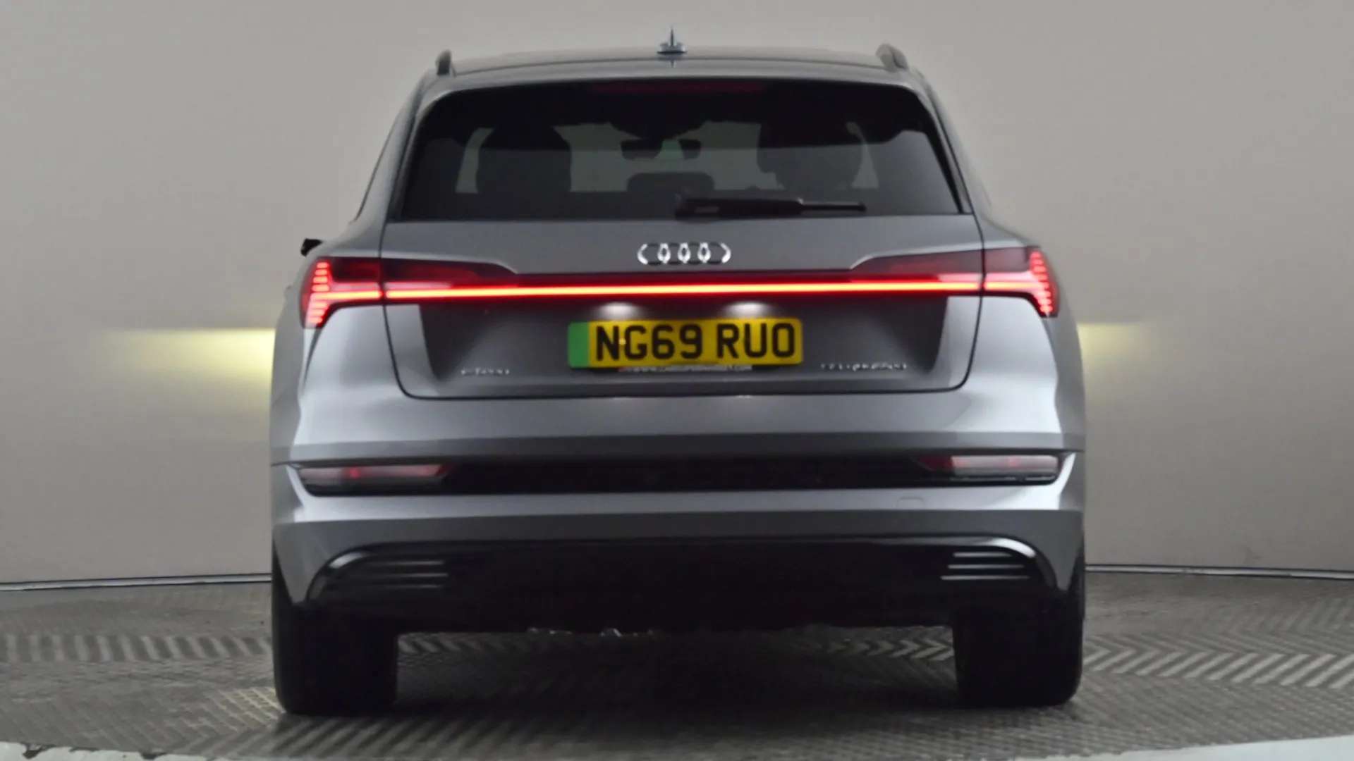 2019 AUDI E-TRON 2019 AUDI E-TRON