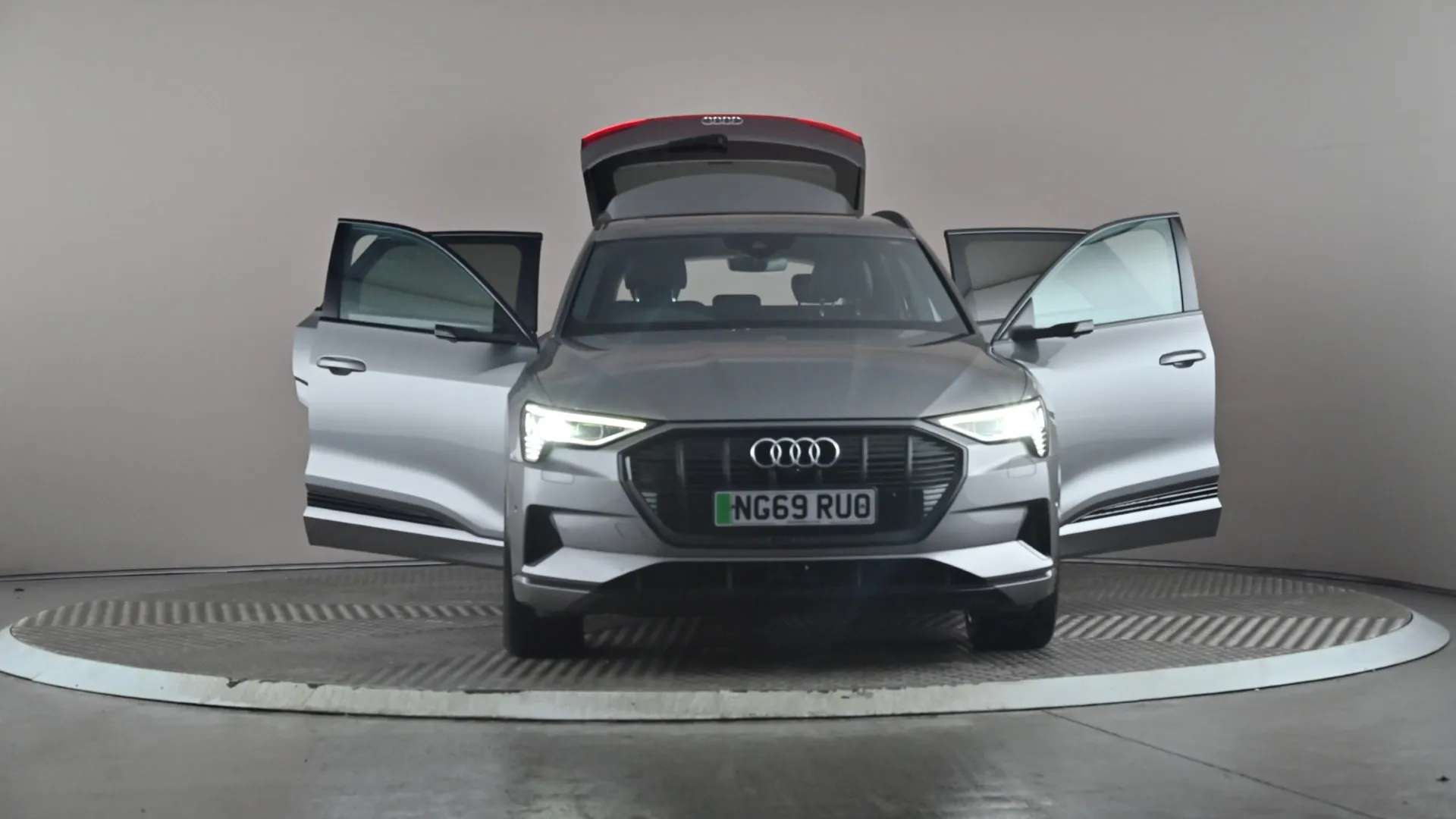 2019 AUDI E-TRON 2019 AUDI E-TRON