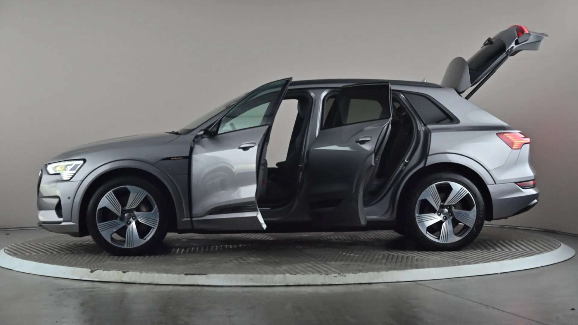 2019 AUDI E-TRON 2019 AUDI E-TRON