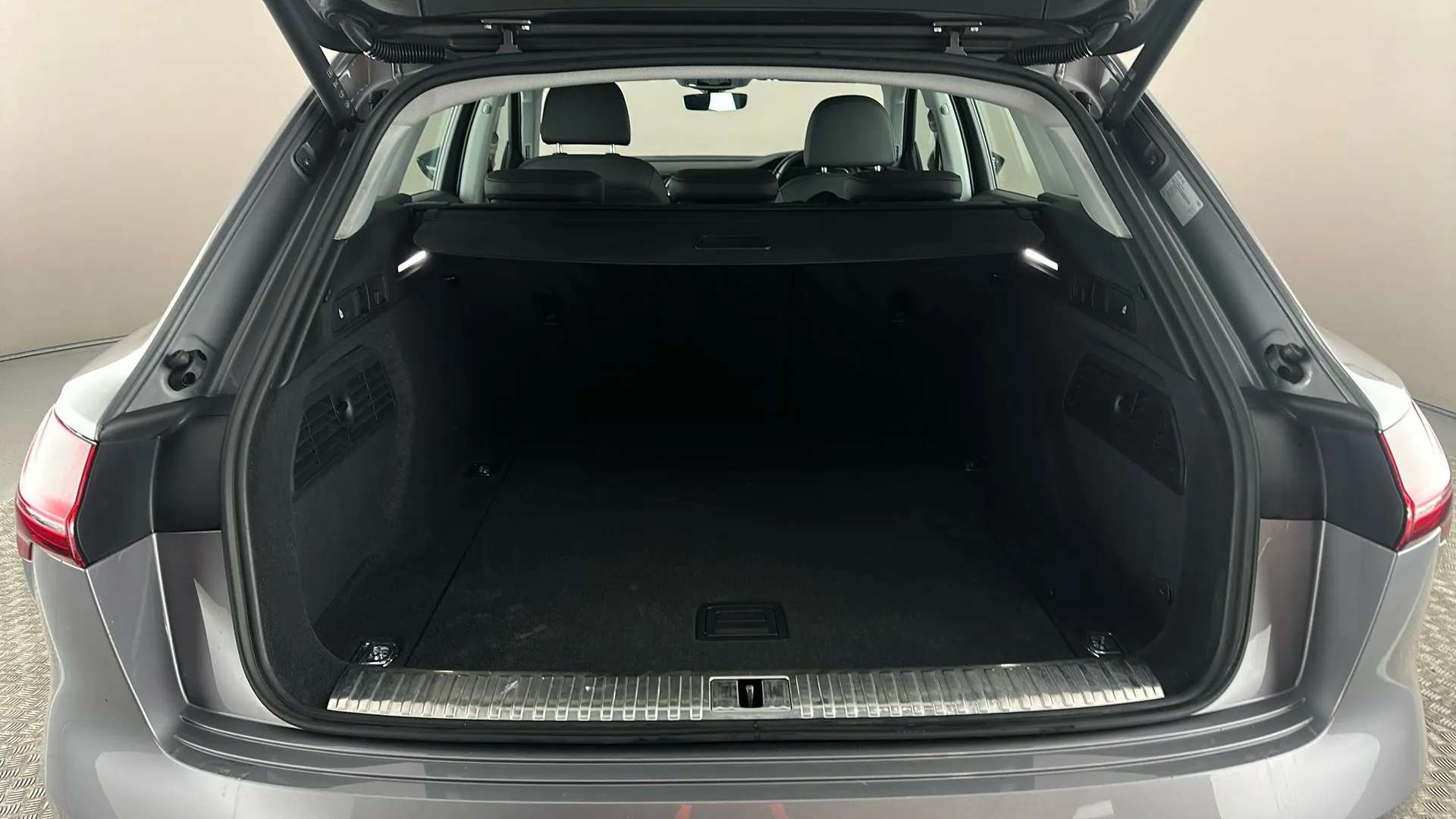 2021 AUDI E-TRON 2021 AUDI E-TRON