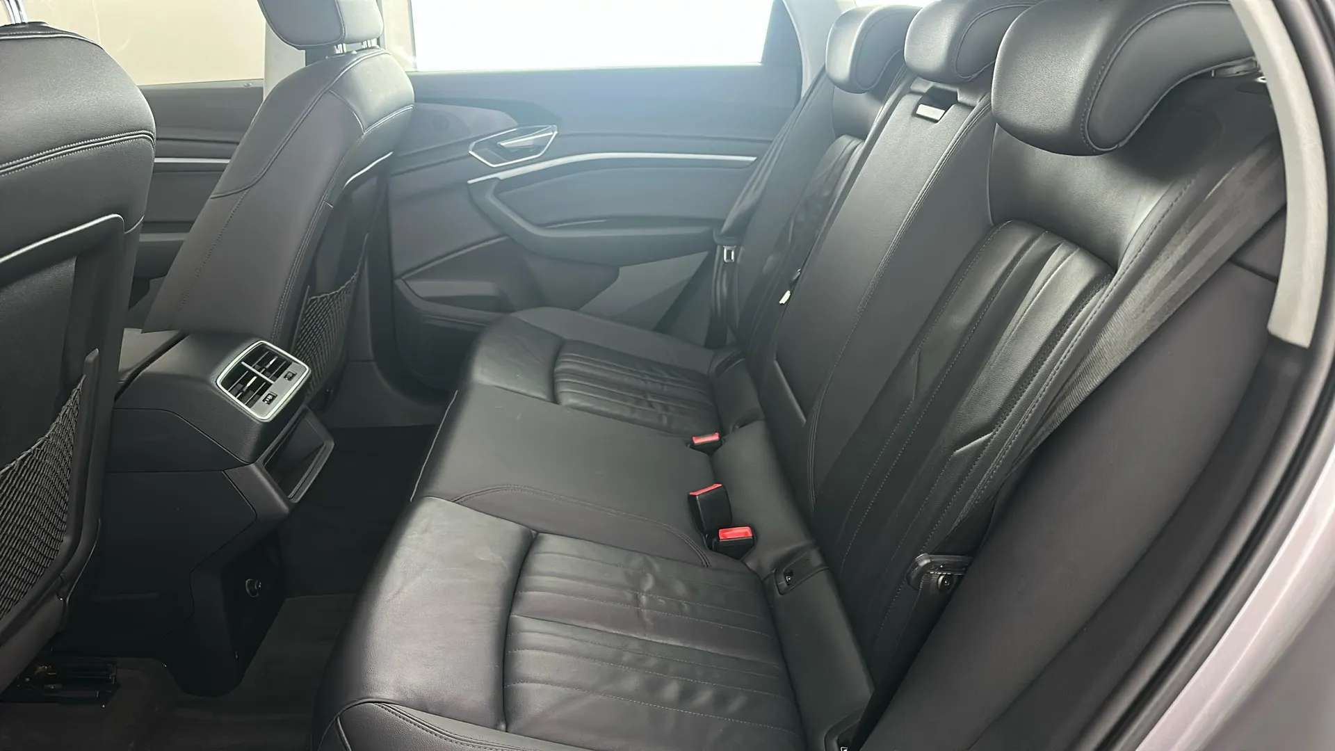 2021 AUDI E-TRON 2021 AUDI E-TRON