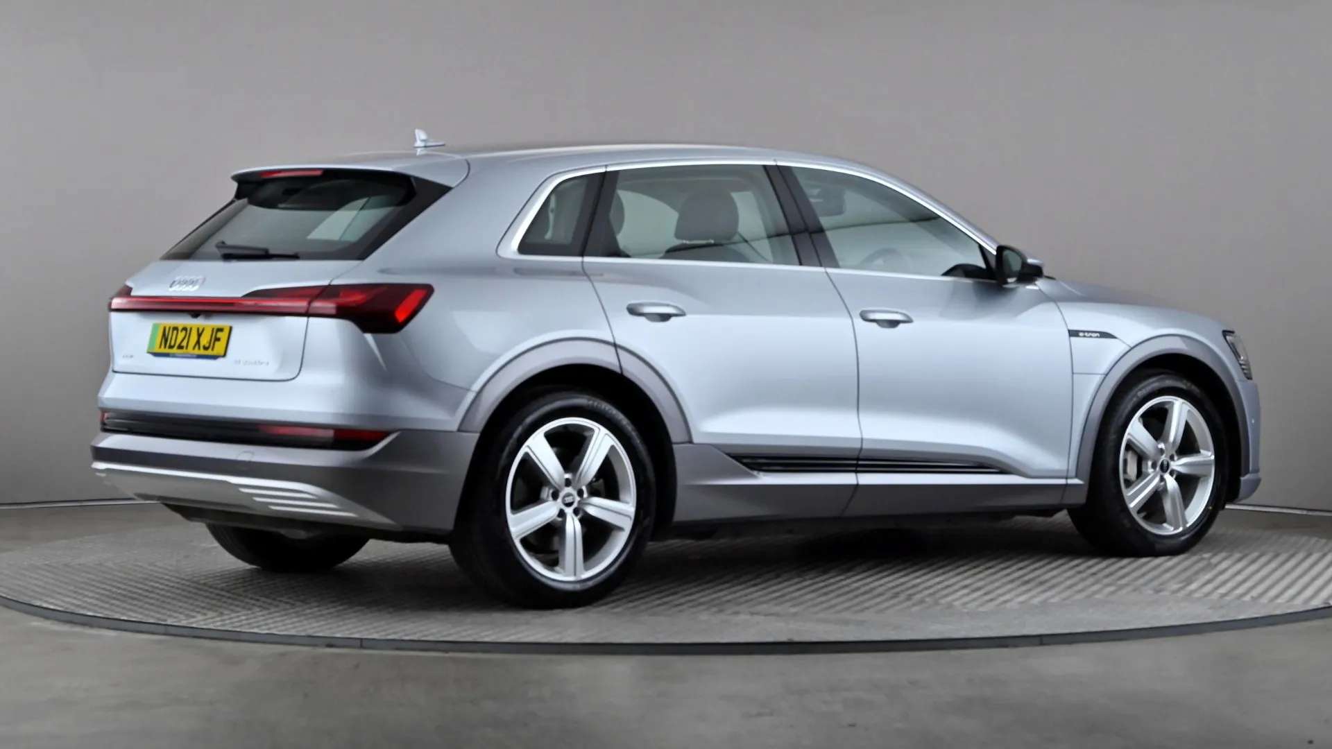 2021 AUDI E-TRON 2021 AUDI E-TRON