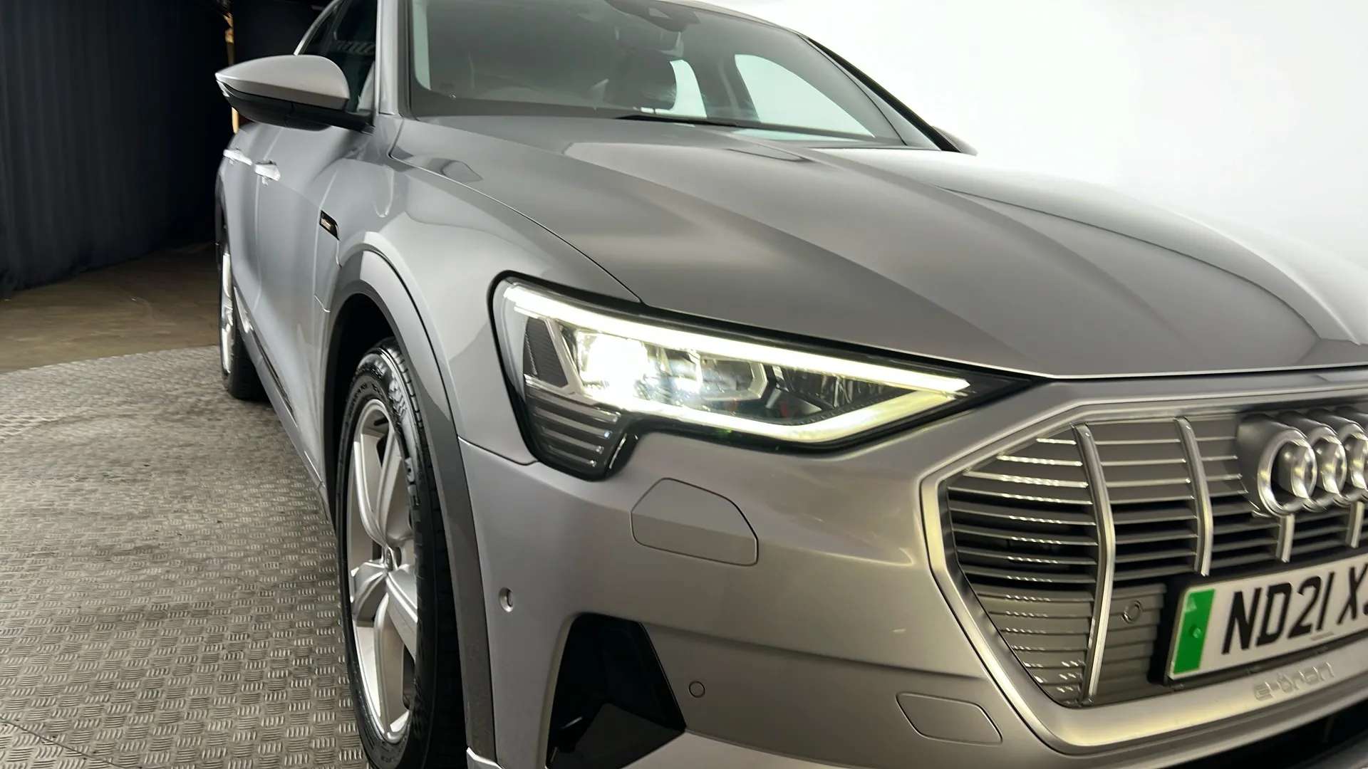 2021 AUDI E-TRON 2021 AUDI E-TRON