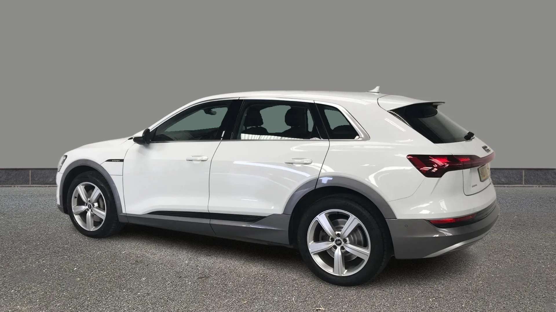 A 2020 AUDI E-TRON 230kW 50 Quattro 71kWh Technik Auto A 2020 AUDI E-TRON 230kW 50 Quattro 71kWh Technik Auto