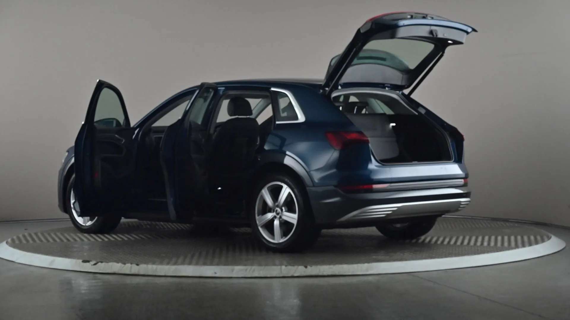 2023 AUDI E-TRON 2023 AUDI E-TRON