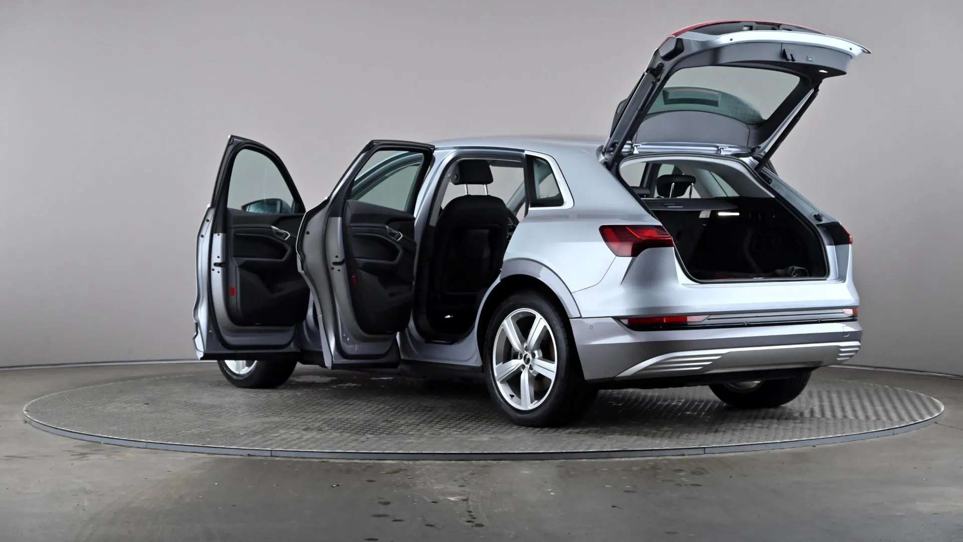 2022 AUDI E-TRON 2022 AUDI E-TRON