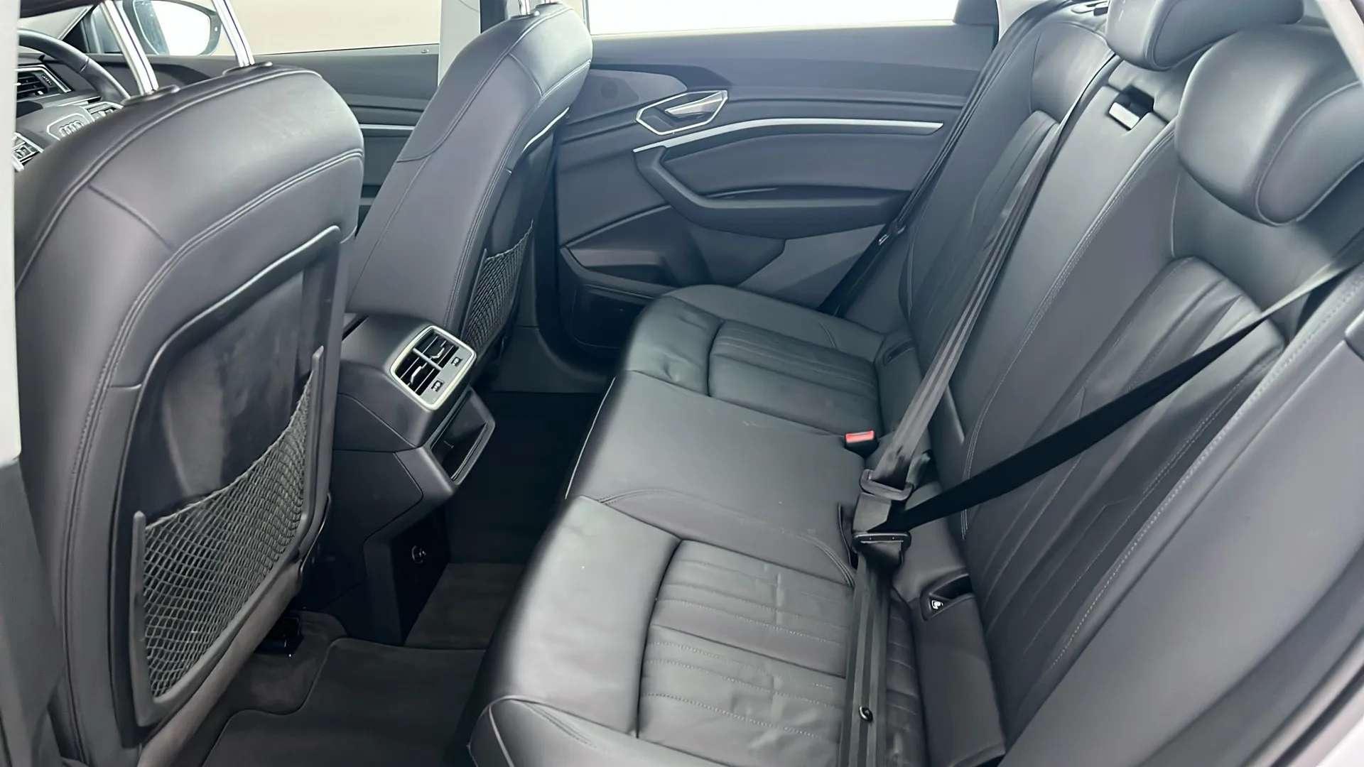 2022 AUDI E-TRON 2022 AUDI E-TRON