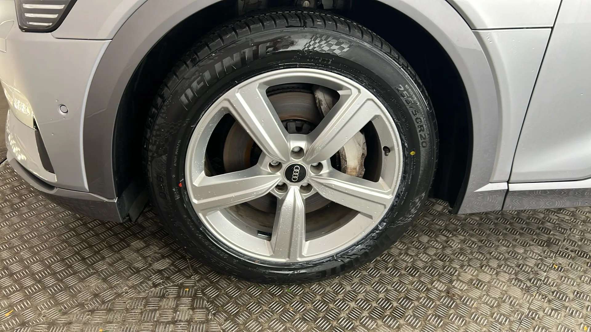 2022 AUDI E-TRON 2022 AUDI E-TRON