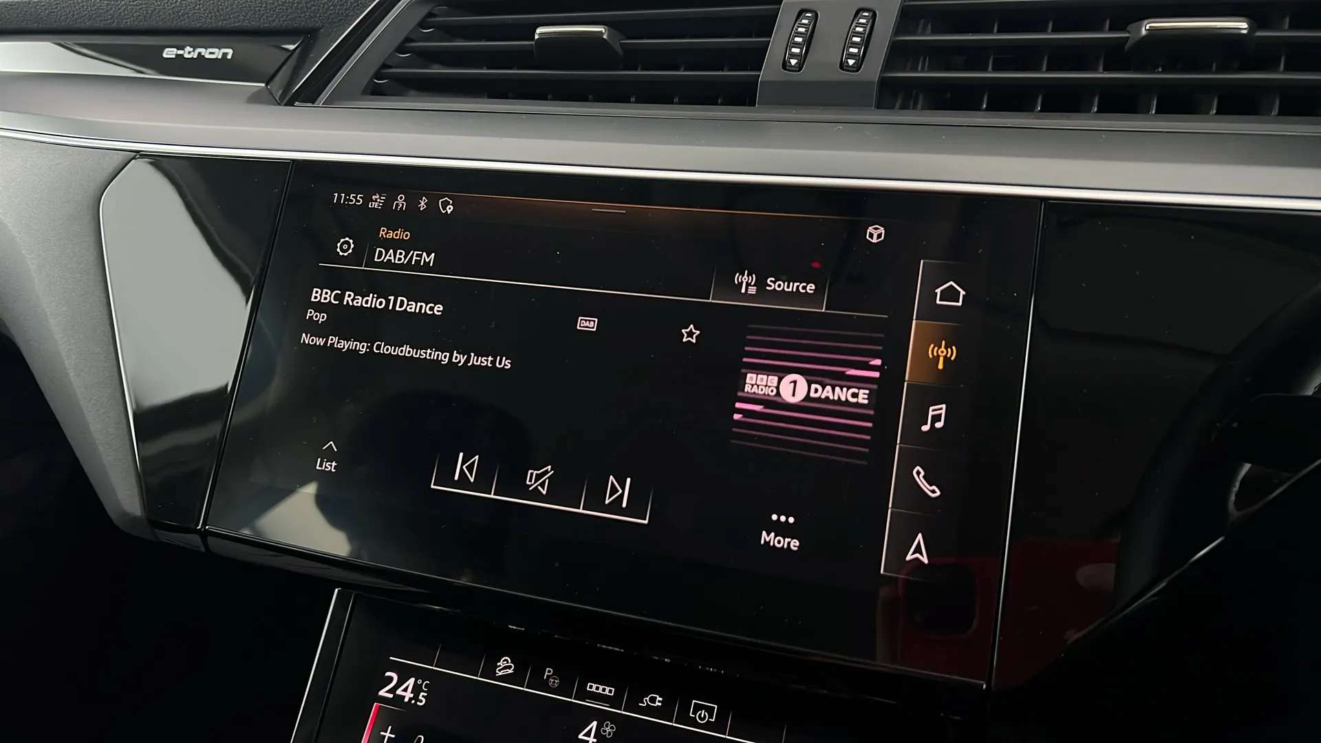 2022 AUDI E-TRON 2022 AUDI E-TRON