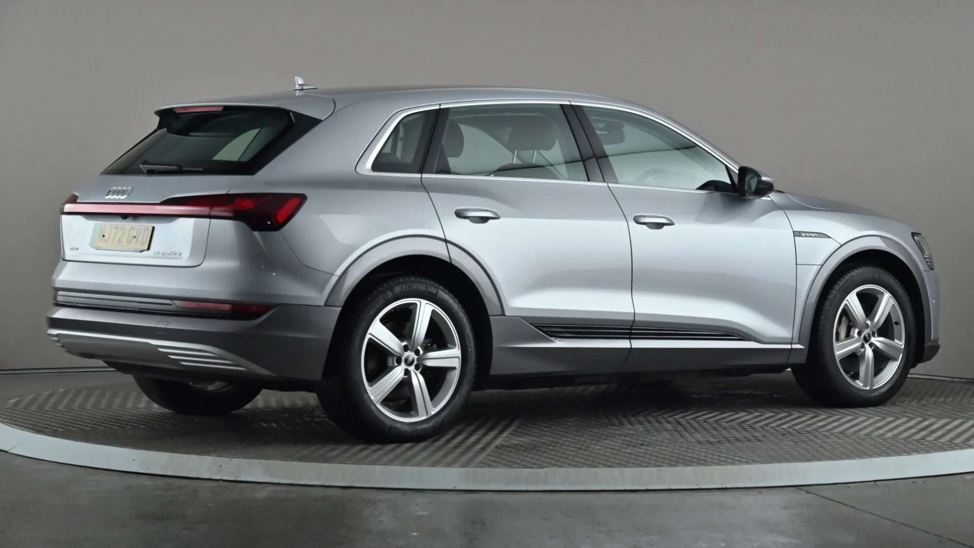 2022 AUDI E-TRON 2022 AUDI E-TRON