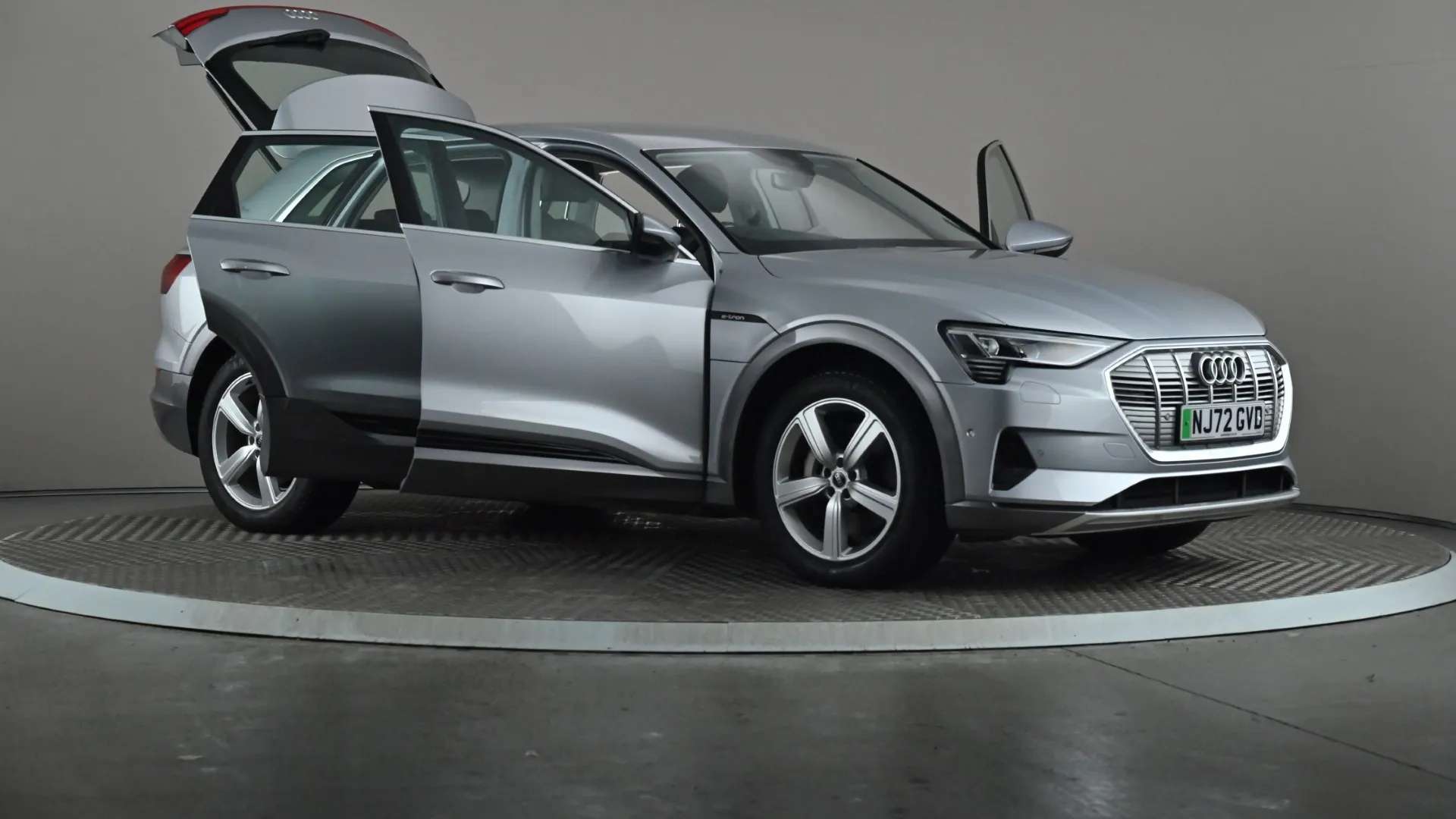 2022 AUDI E-TRON 2022 AUDI E-TRON