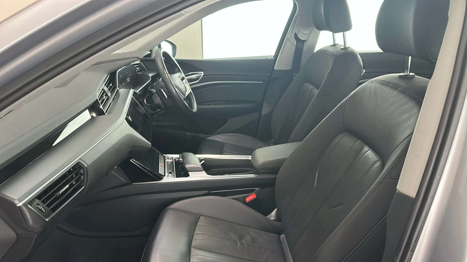 2022 AUDI E-TRON 2022 AUDI E-TRON