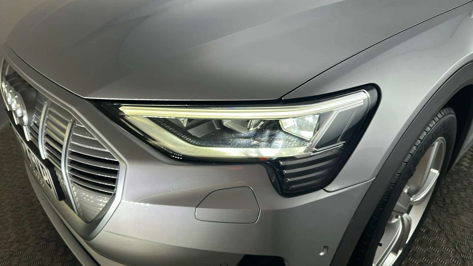 2022 AUDI E-TRON 2022 AUDI E-TRON