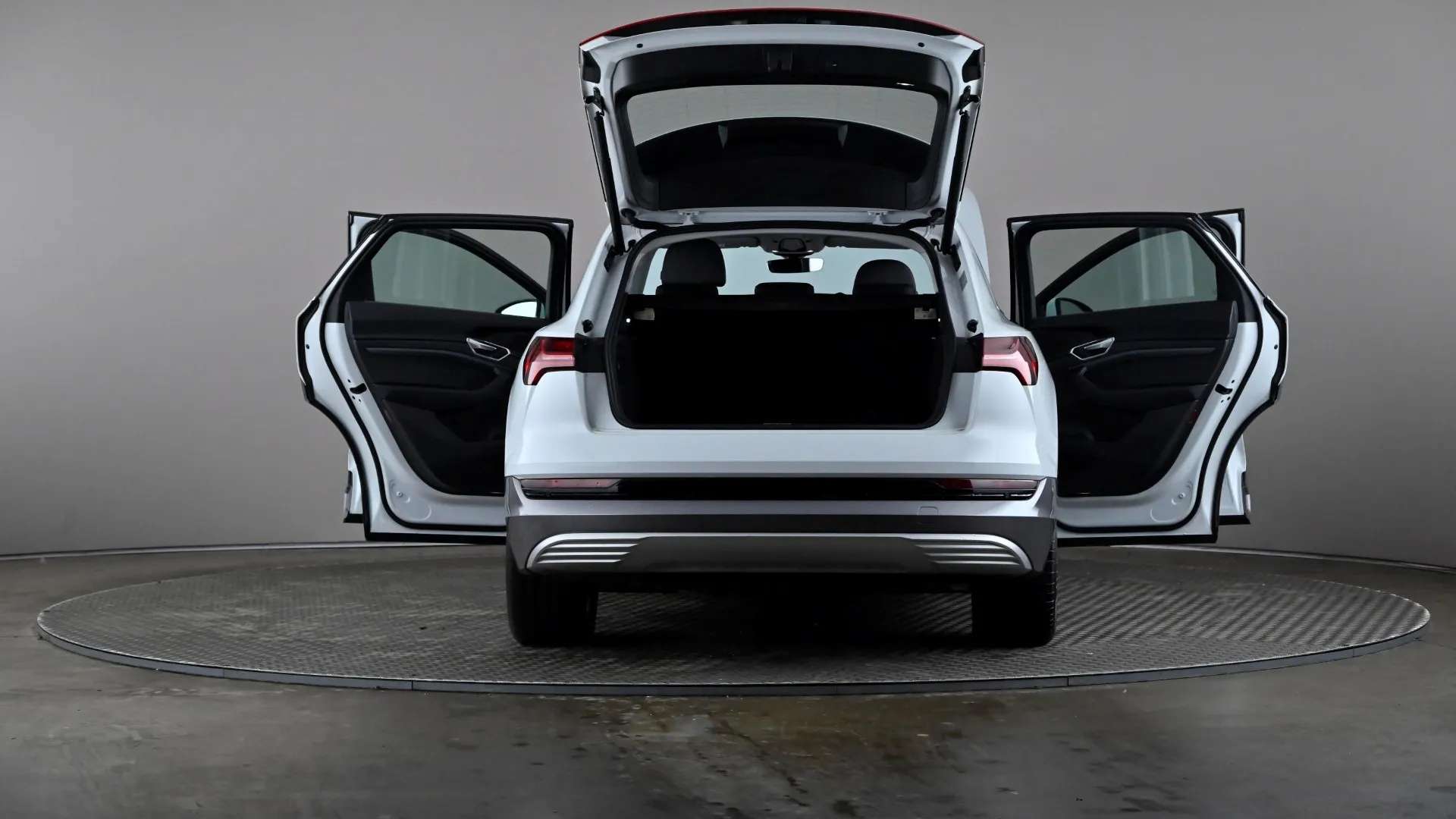 2022 AUDI E-TRON 2022 AUDI E-TRON