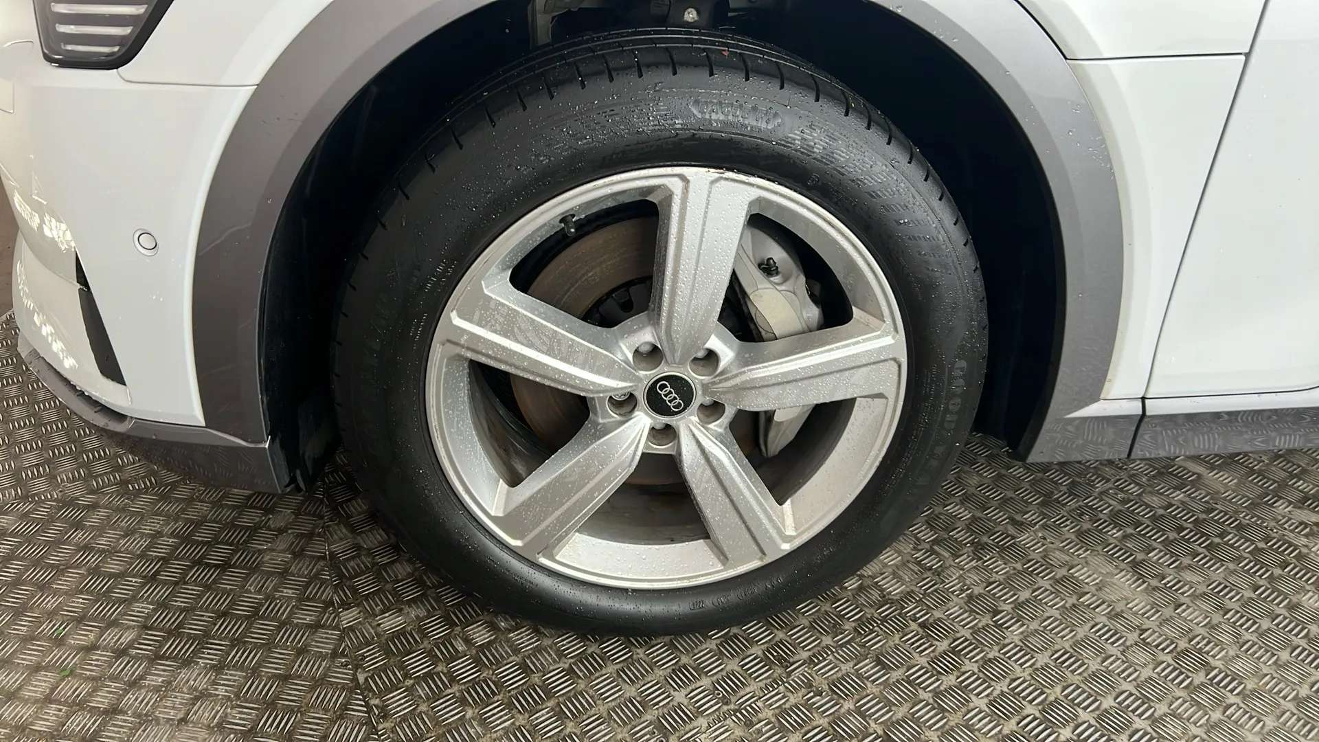 2022 AUDI E-TRON 2022 AUDI E-TRON