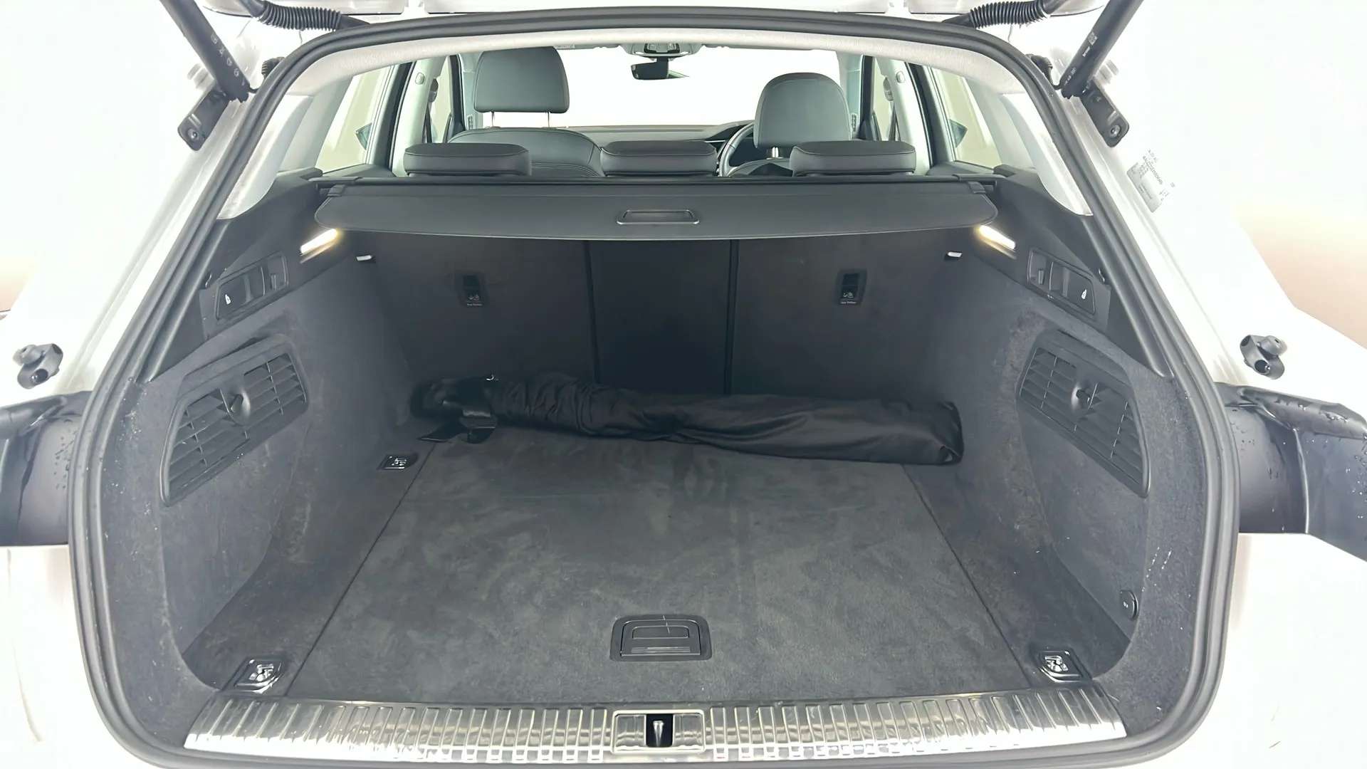 2022 AUDI E-TRON 2022 AUDI E-TRON