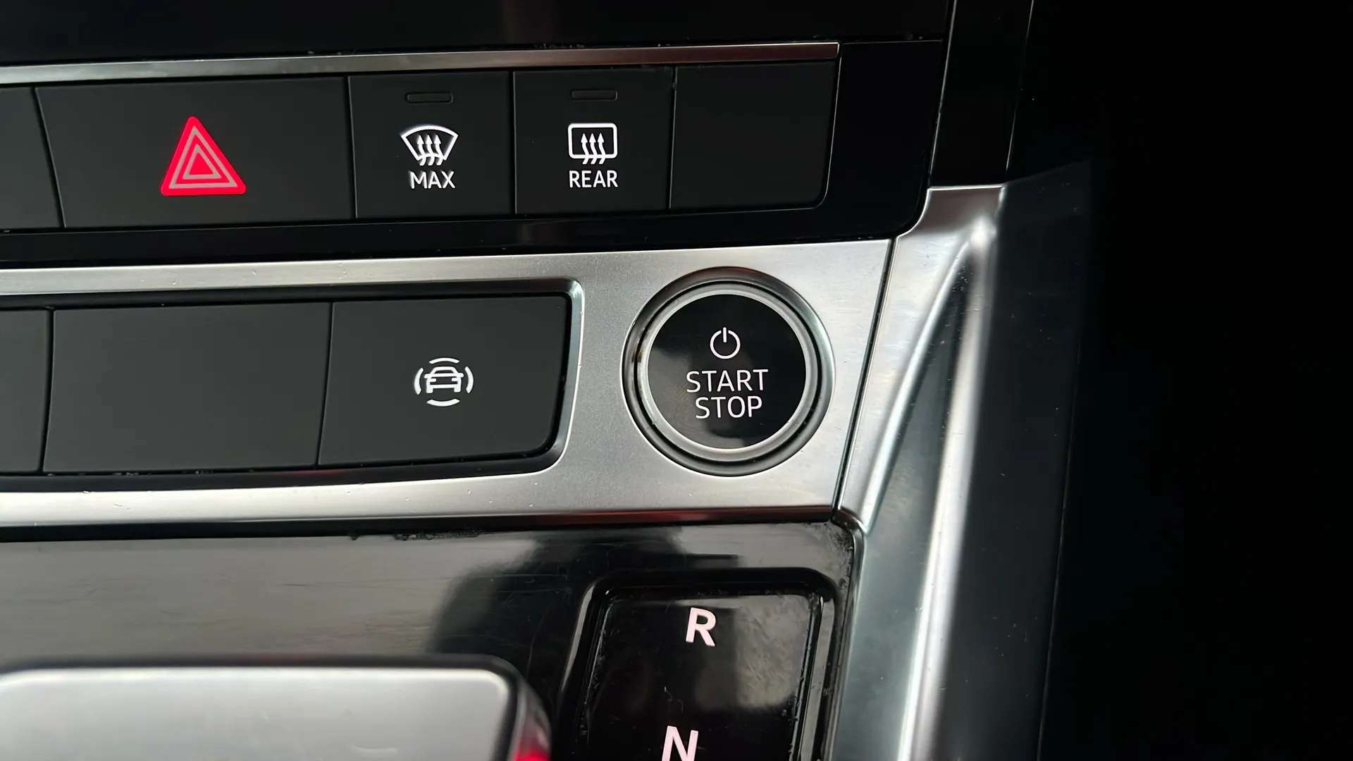 0 AUDI E-TRON 0 AUDI E-TRON