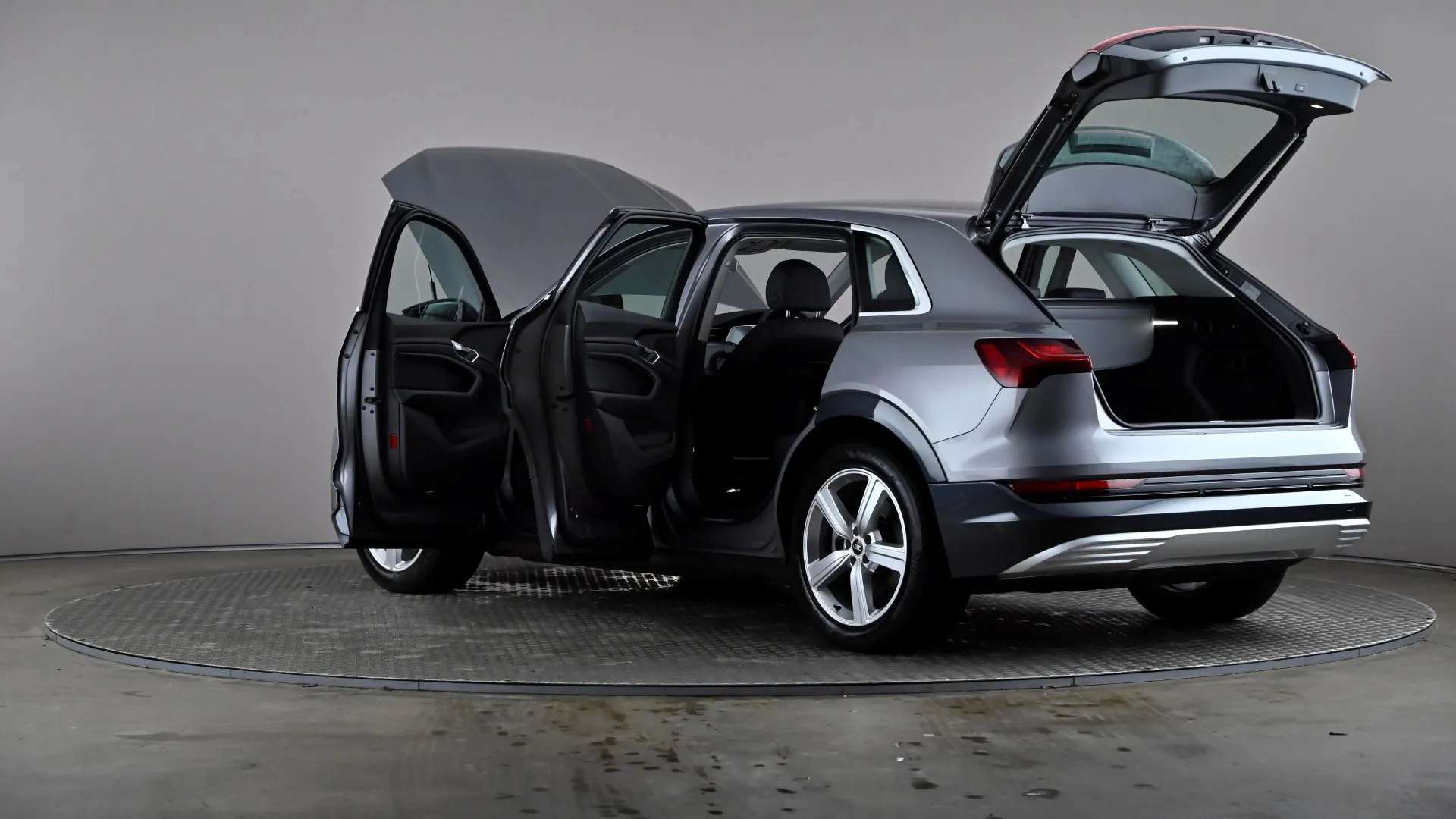 2022 AUDI E-TRON 2022 AUDI E-TRON