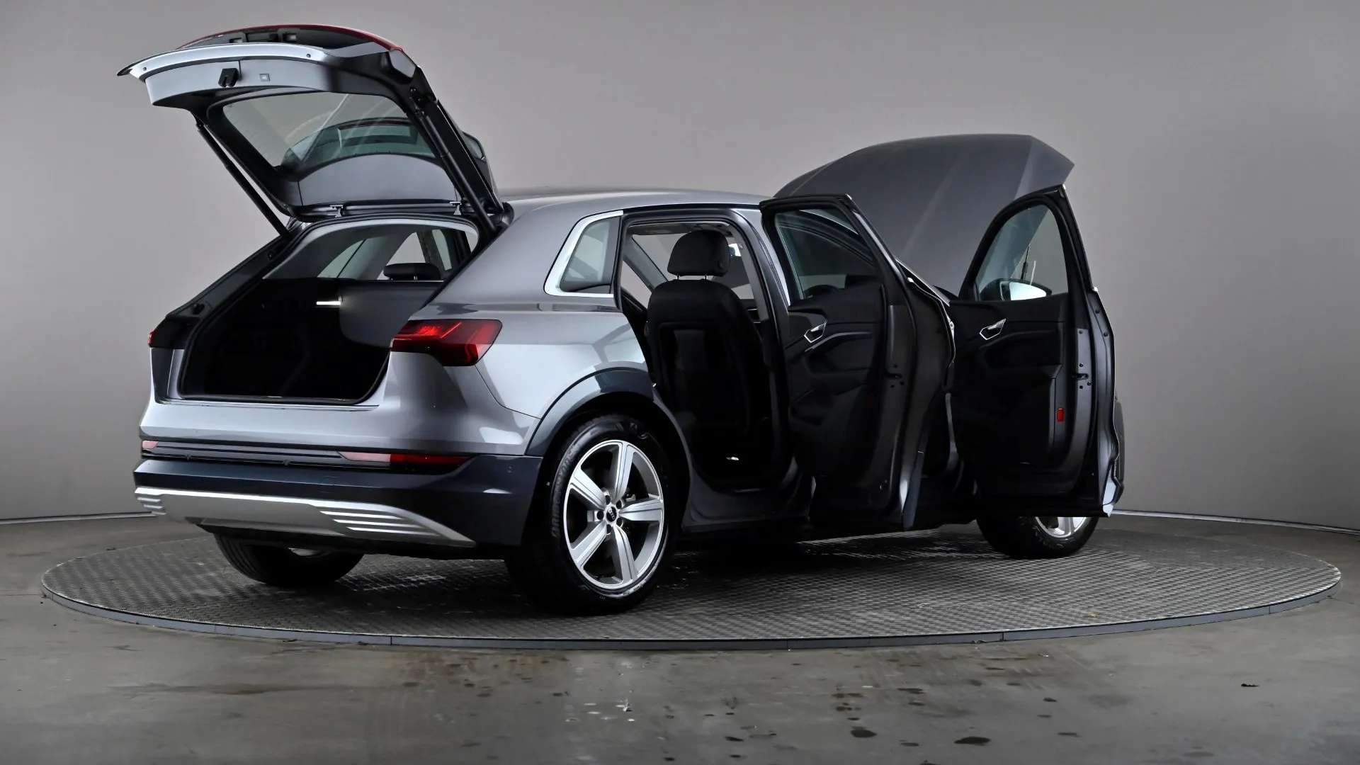 2022 AUDI E-TRON 2022 AUDI E-TRON