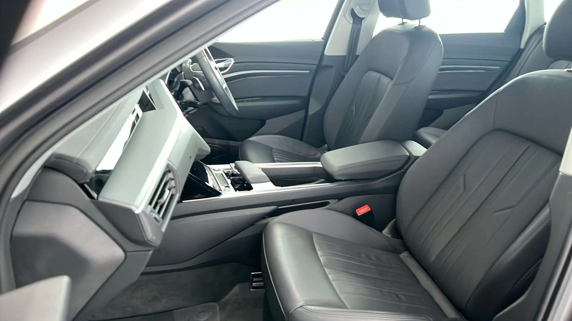 2022 AUDI E-TRON 2022 AUDI E-TRON