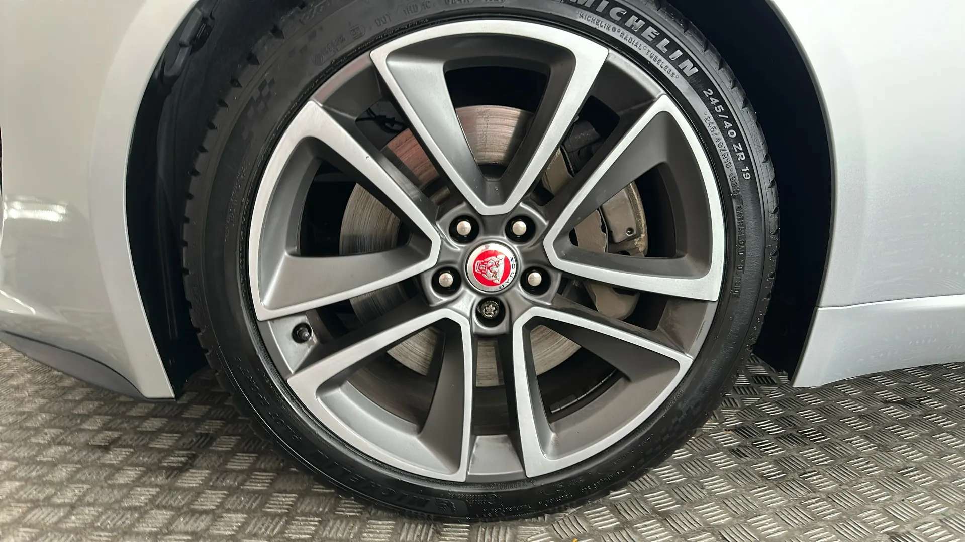 2015 JAGUAR F-TYPE 2015 JAGUAR F-TYPE