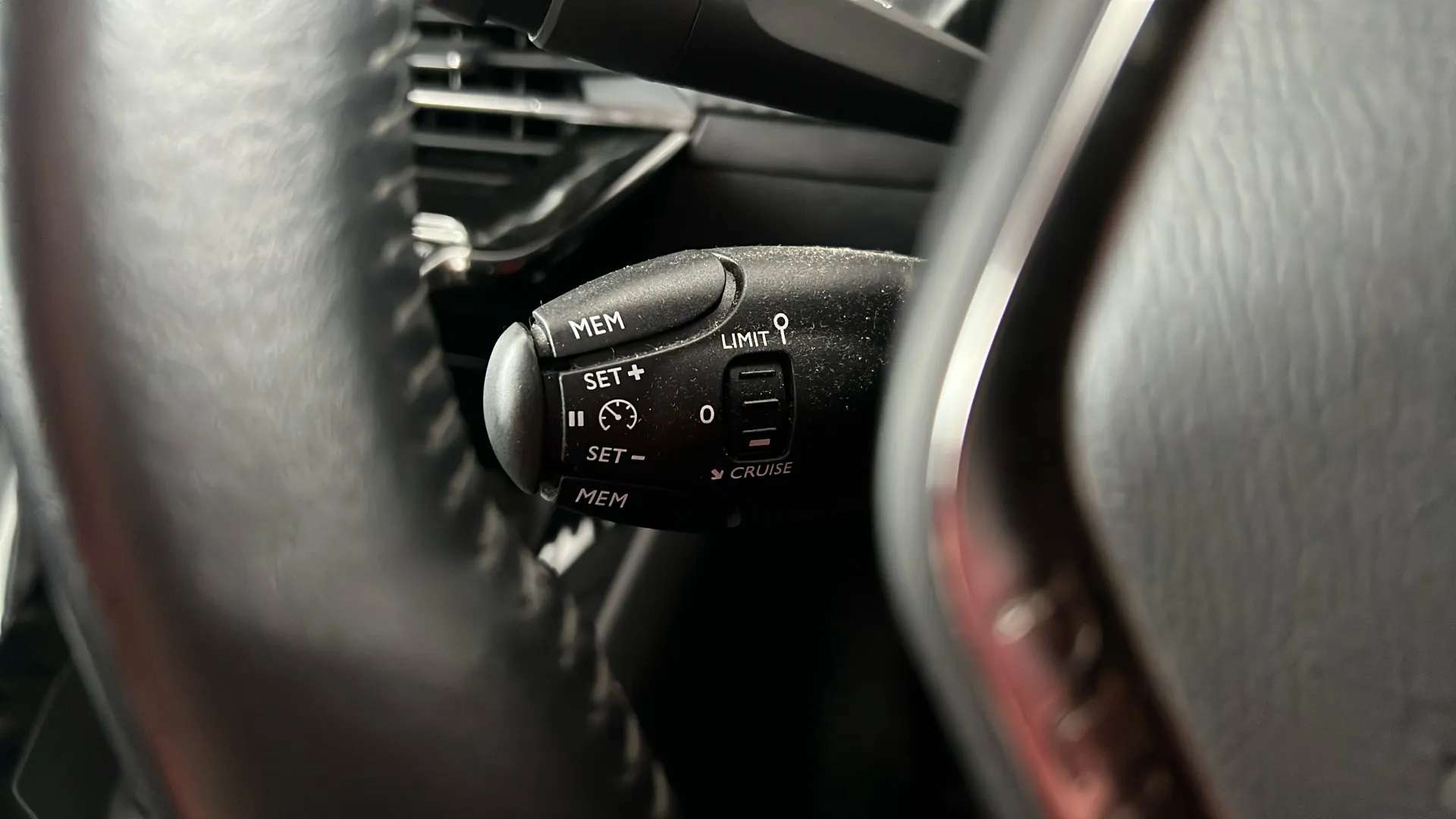 2020 PEUGEOT 208 2020 PEUGEOT 208