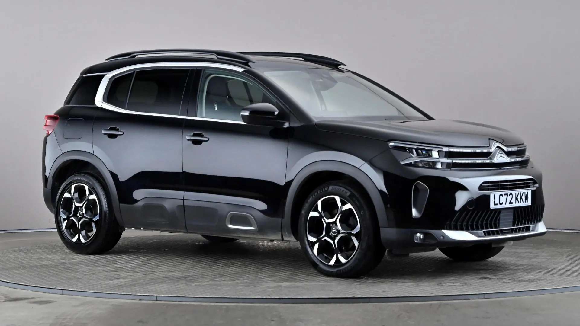 A 2022 CITROEN C5 AIRCROSS 1.5 BlueHDi Shine EAT8 A 2022 CITROEN C5 AIRCROSS 1.5 BlueHDi Shine EAT8