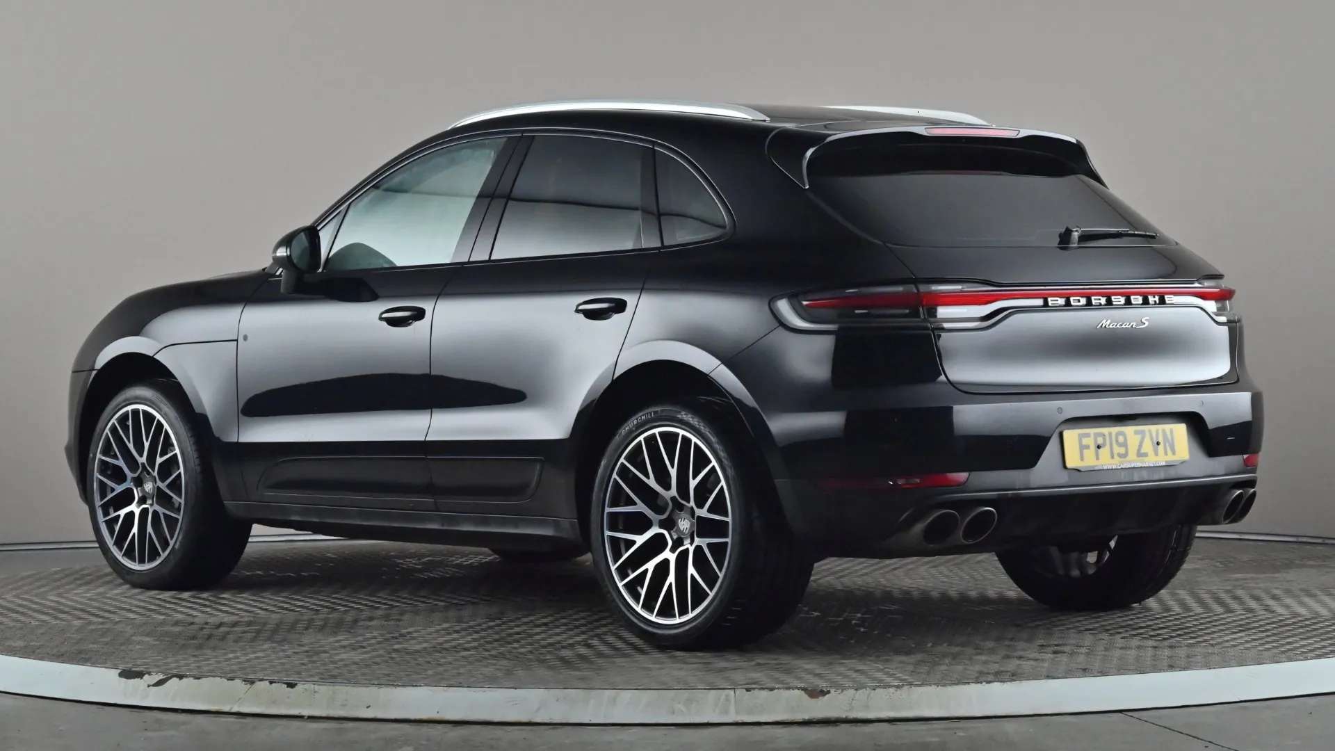 A 2019 PORSCHE MACAN S PDK A 2019 PORSCHE MACAN S PDK