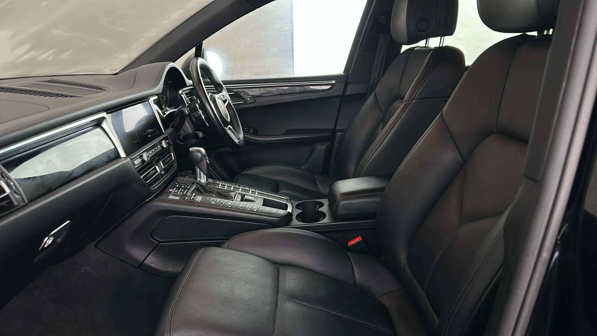 2019 PORSCHE MACAN 2019 PORSCHE MACAN