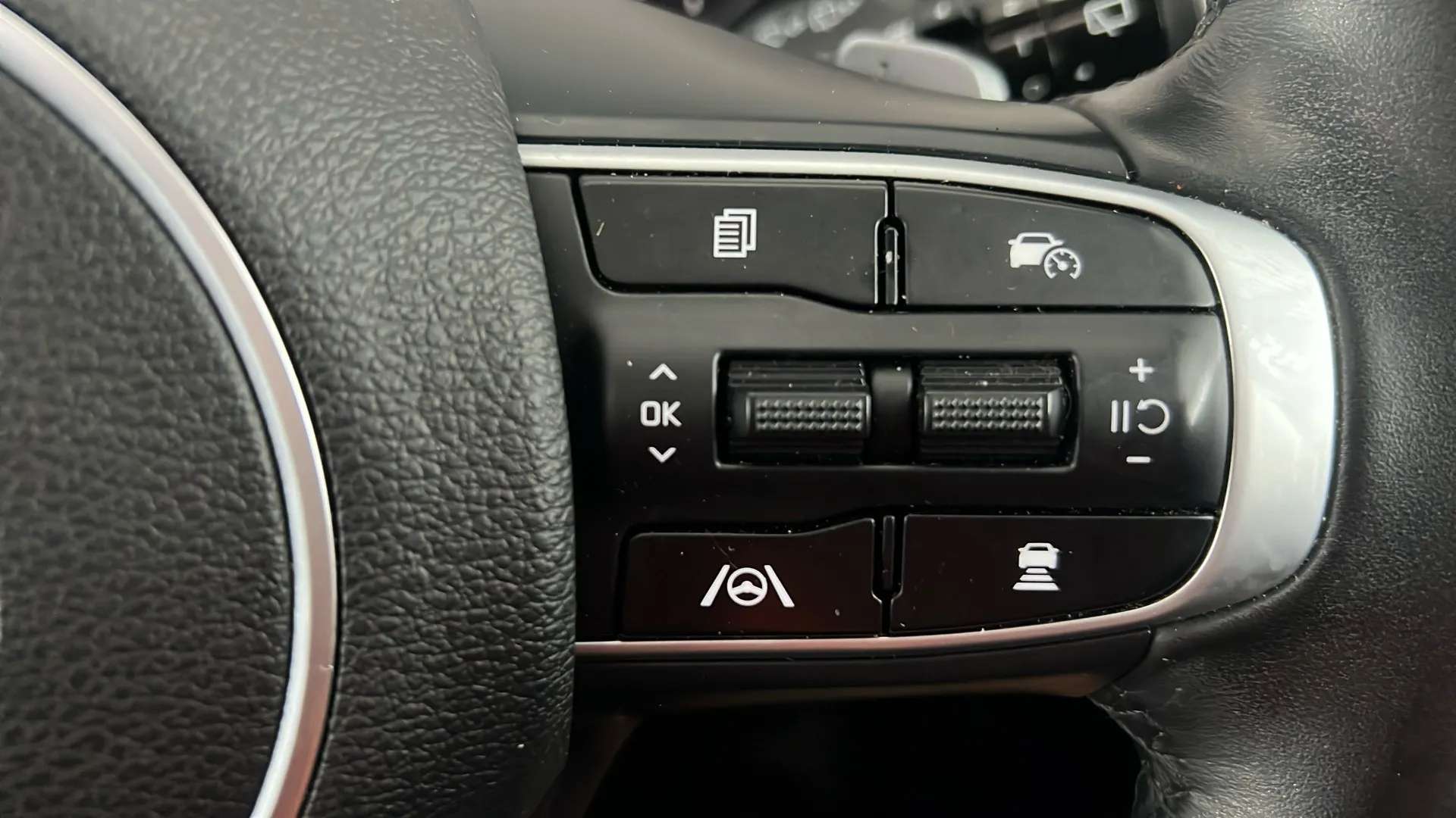 2023 KIA SPORTAGE 2023 KIA SPORTAGE