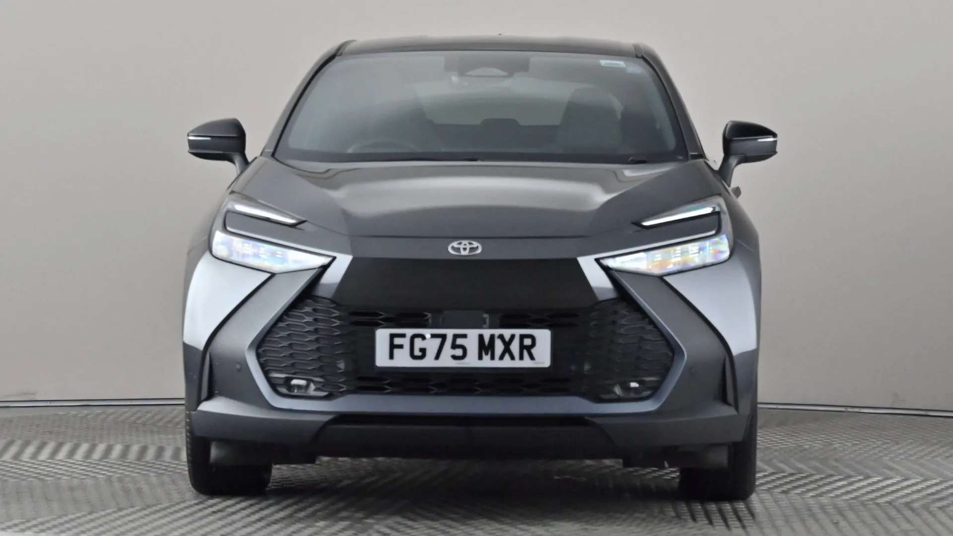 A 2025 TOYOTA C-HR 2.0 PHEV Design CVT A 2025 TOYOTA C-HR 2.0 PHEV Design CVT
