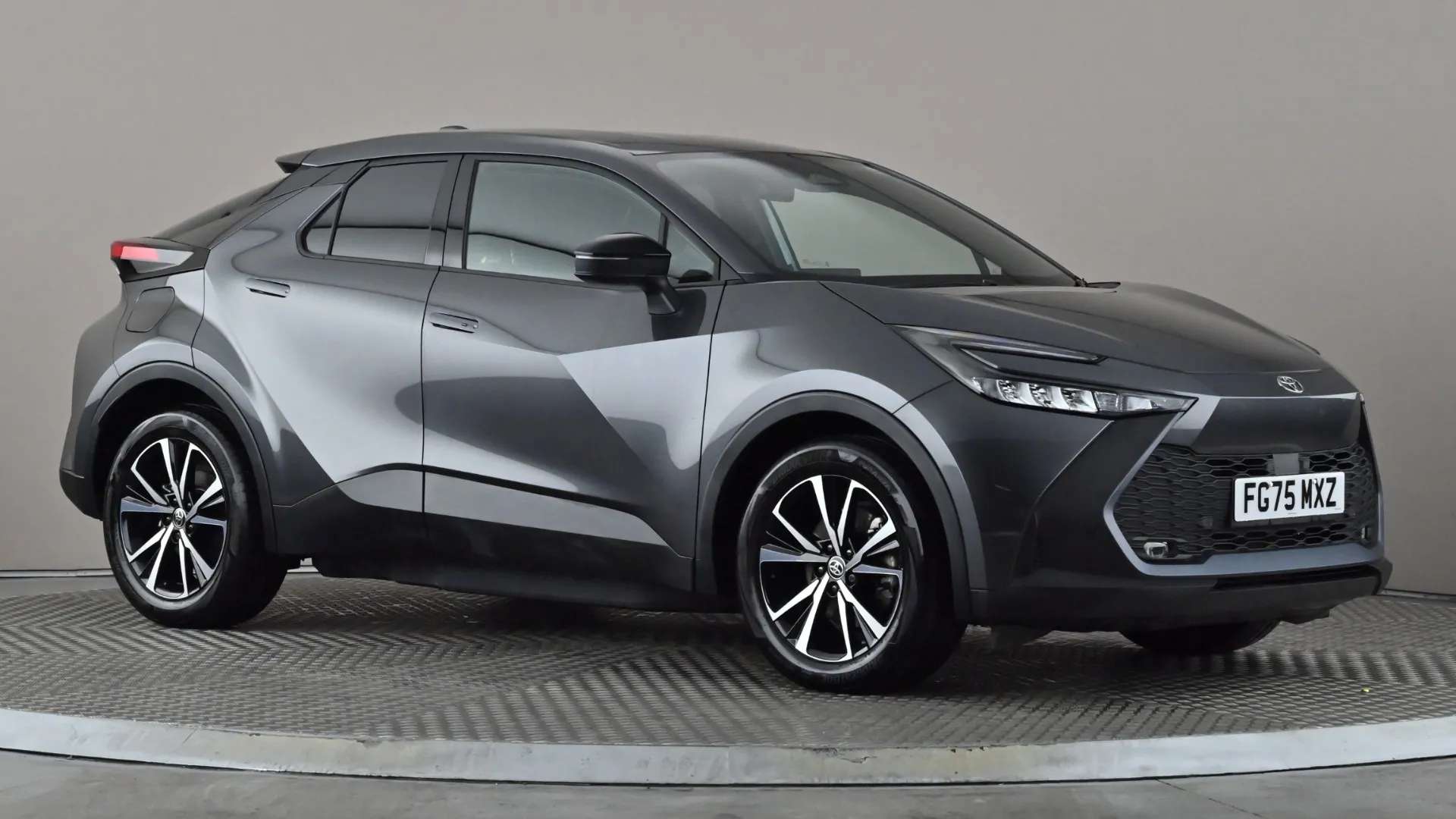 A 2025 TOYOTA C-HR 2.0 PHEV Design CVT A 2025 TOYOTA C-HR 2.0 PHEV Design CVT