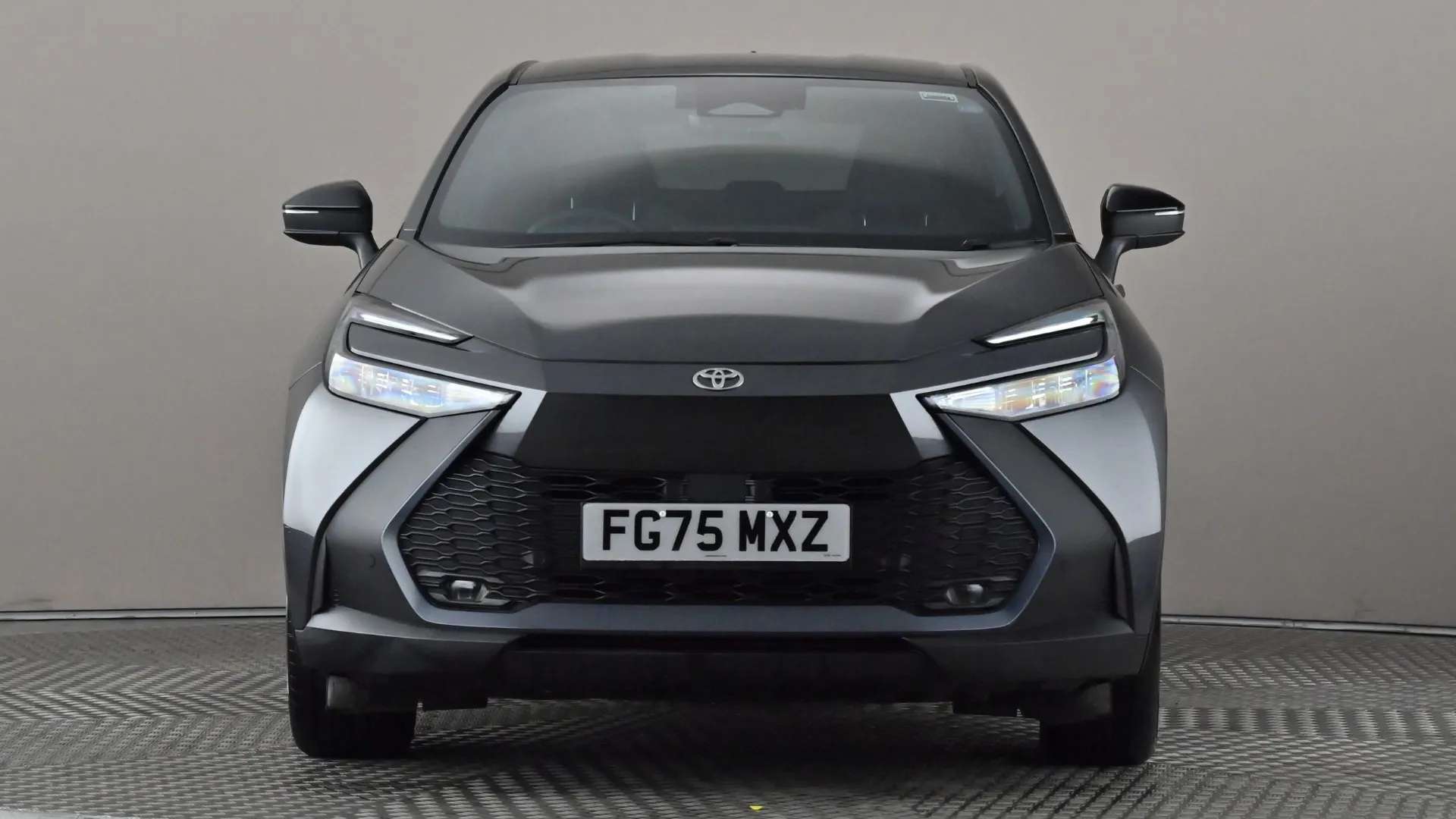 A 2025 TOYOTA C-HR 2.0 PHEV Design CVT A 2025 TOYOTA C-HR 2.0 PHEV Design CVT