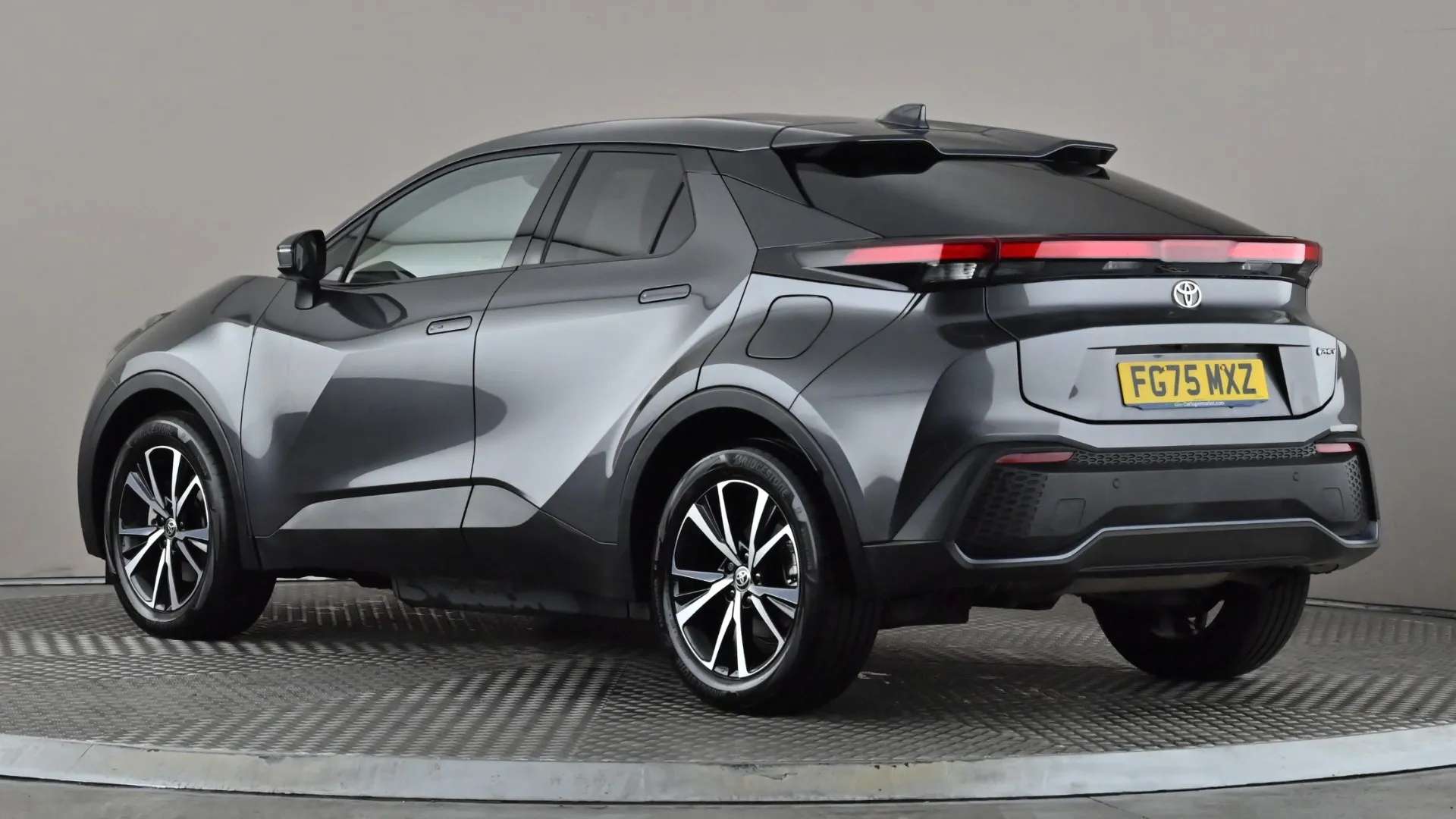 A 2025 TOYOTA C-HR 2.0 PHEV Design CVT A 2025 TOYOTA C-HR 2.0 PHEV Design CVT