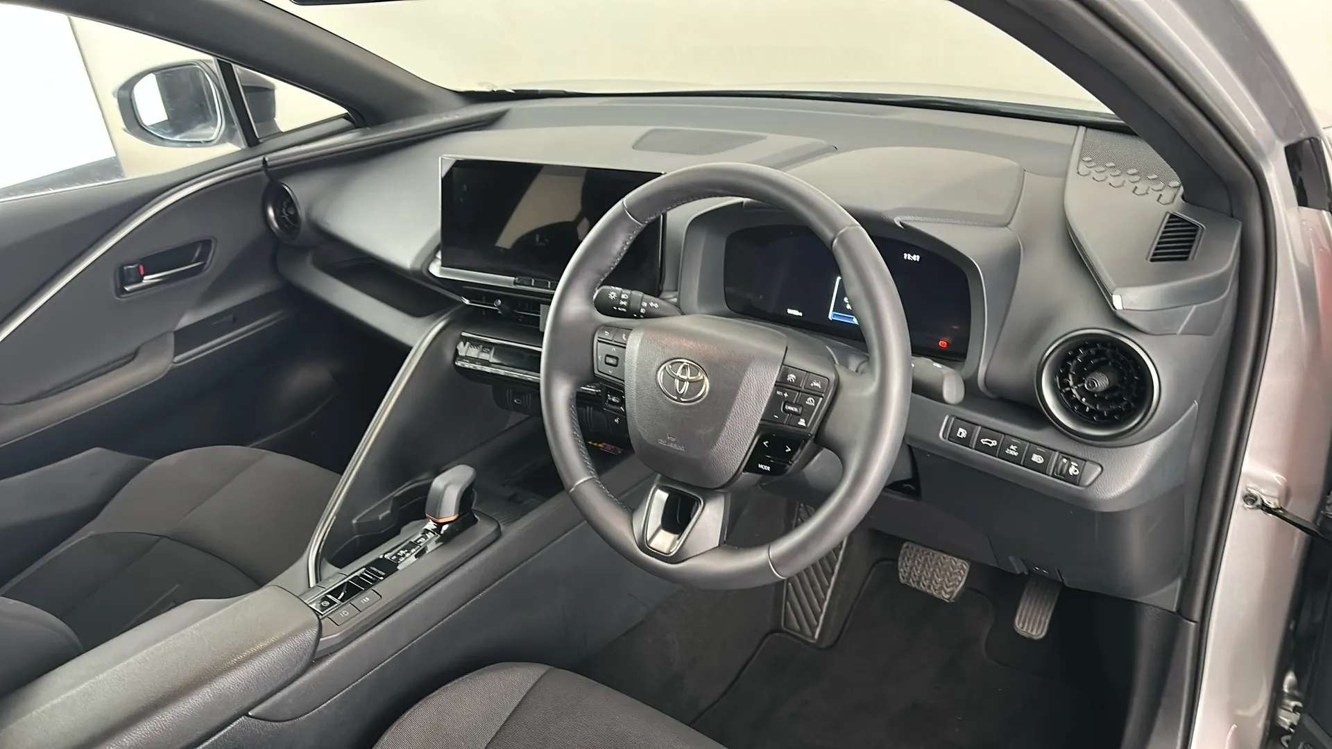 2025 TOYOTA C-HR 2025 TOYOTA C-HR