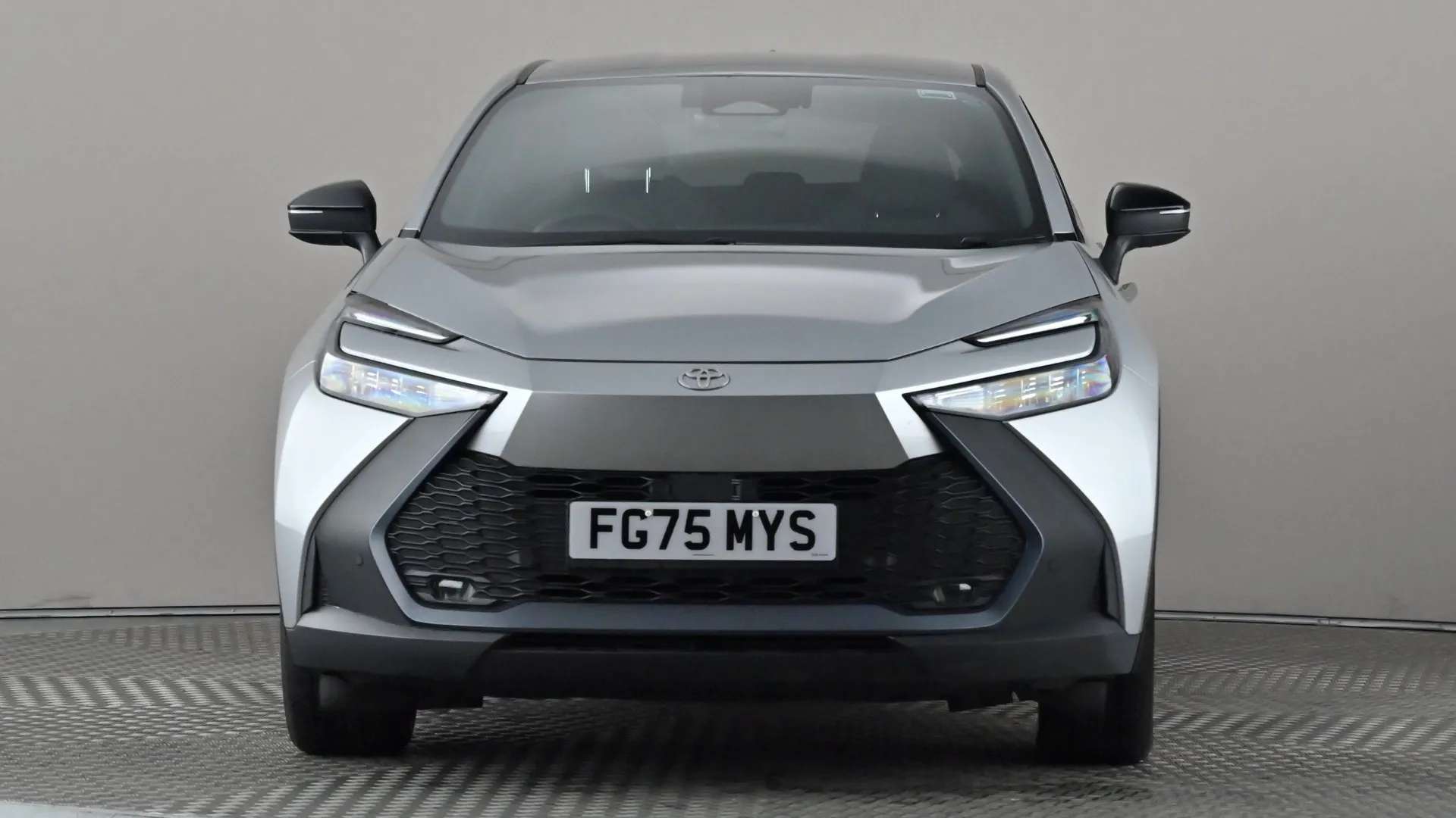 A 2025 TOYOTA C-HR 2.0 PHEV Design CVT A 2025 TOYOTA C-HR 2.0 PHEV Design CVT