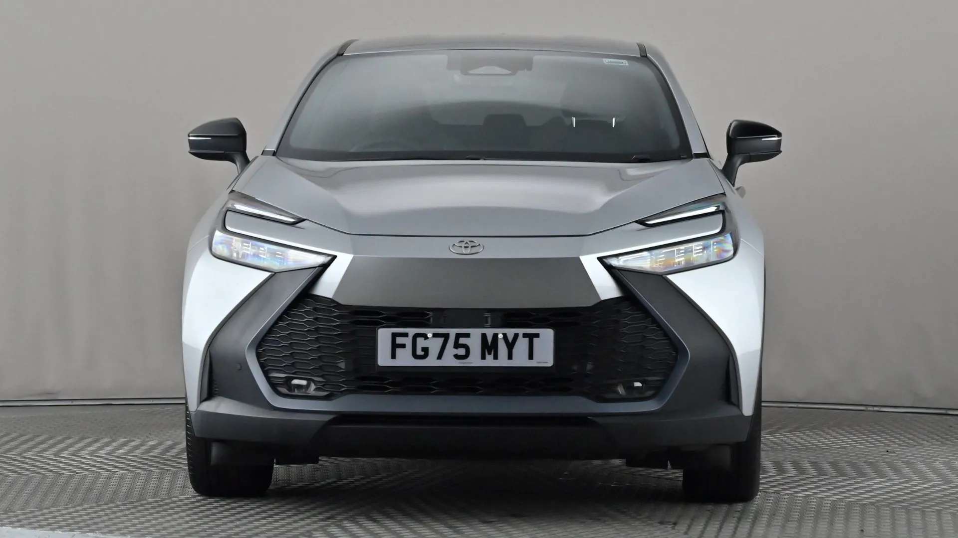 A 2025 TOYOTA C-HR 2.0 PHEV Design CVT A 2025 TOYOTA C-HR 2.0 PHEV Design CVT